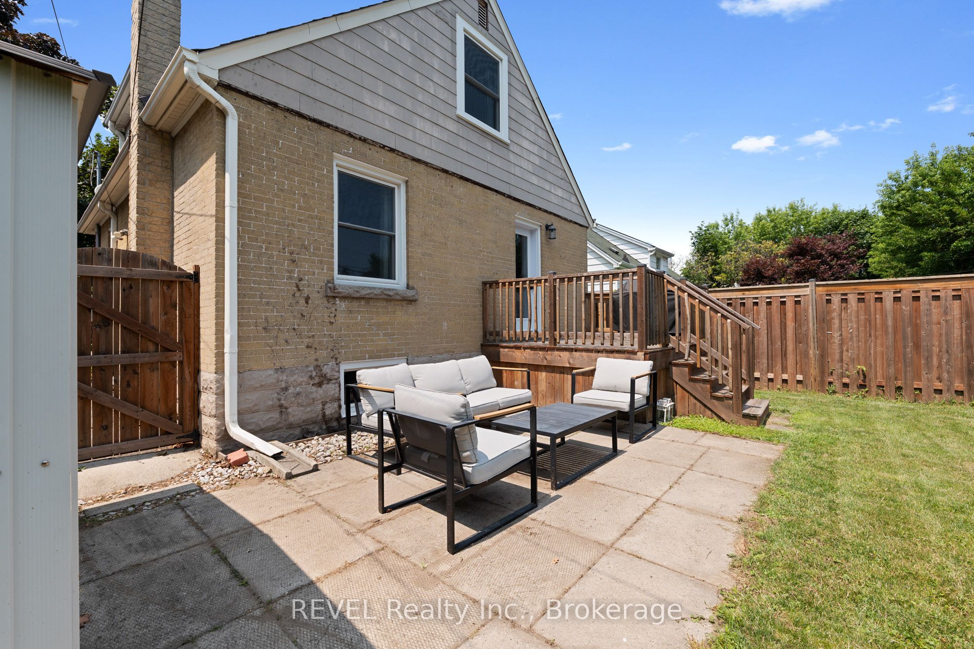 191 Auburn Ave Property Photo 23