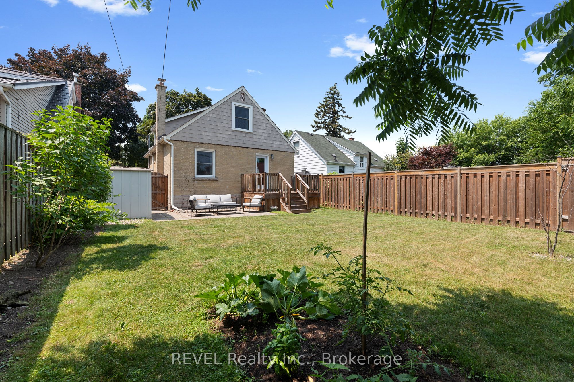 191 Auburn Ave Property Photo 24
