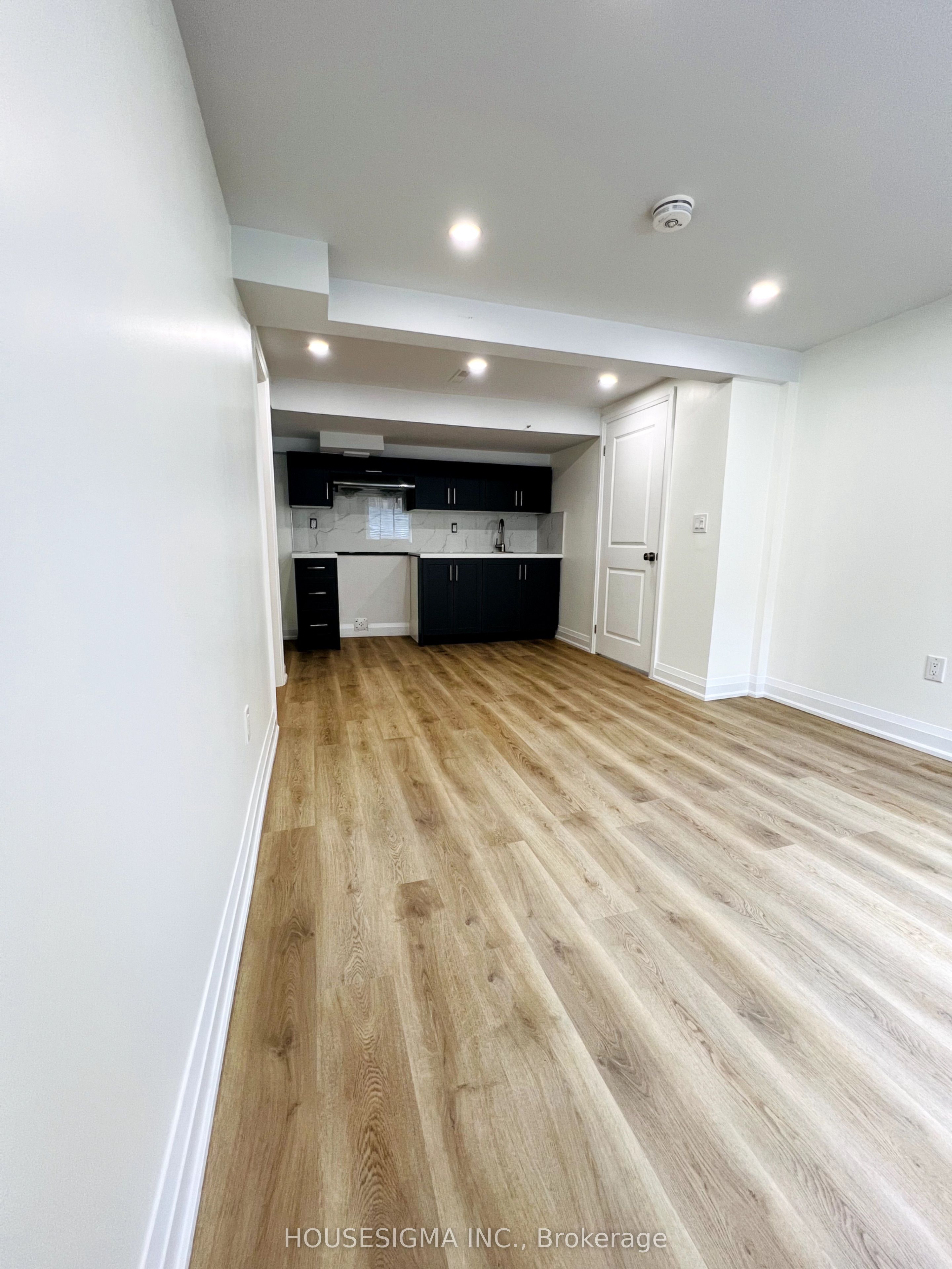 #lower - 120 Dorchester Boulevard Property Photo 1
