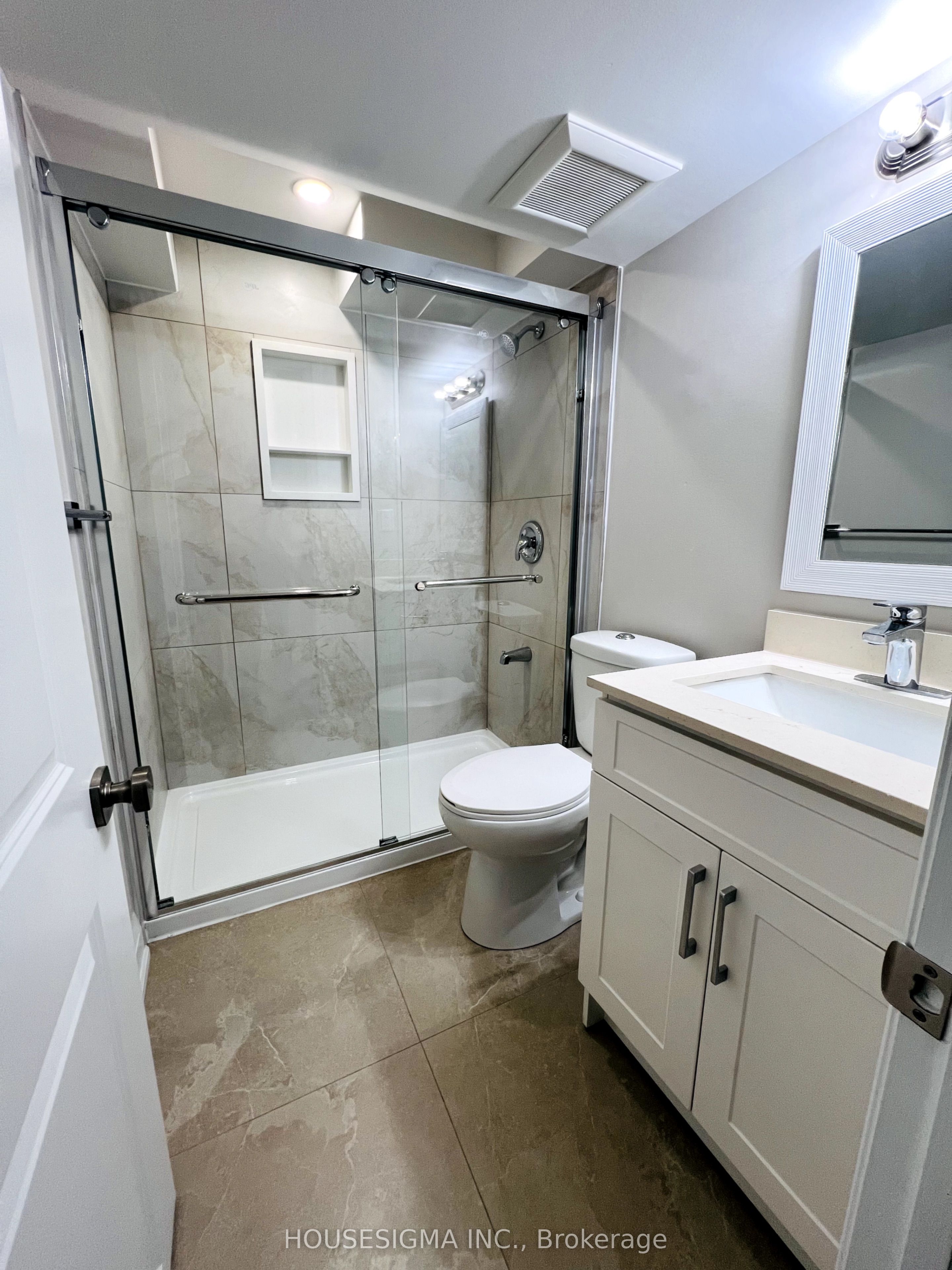 #lower - 120 Dorchester Boulevard Property Photo 3