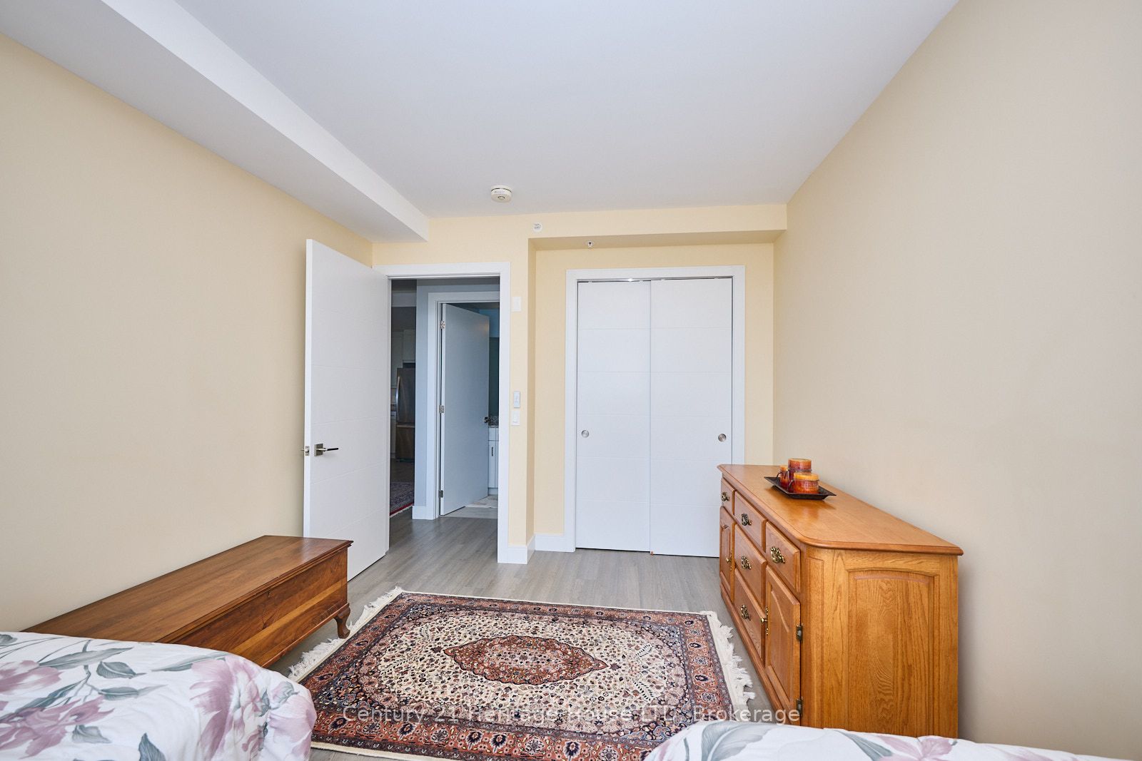 300g Fourth Avenue 304 Property Photo 15