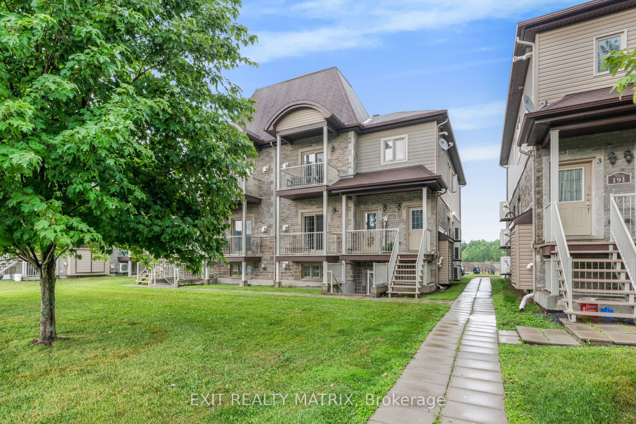 193 Bourdeau Boulevard 2 Property Photo 1