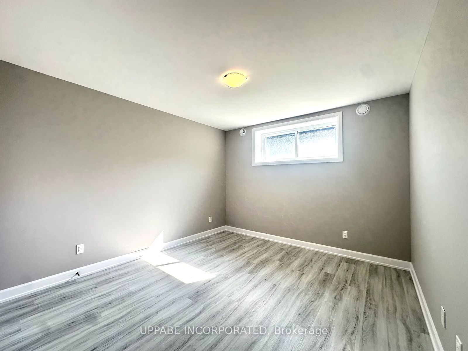 1230 Montblanc Crescent A Property Photo 6