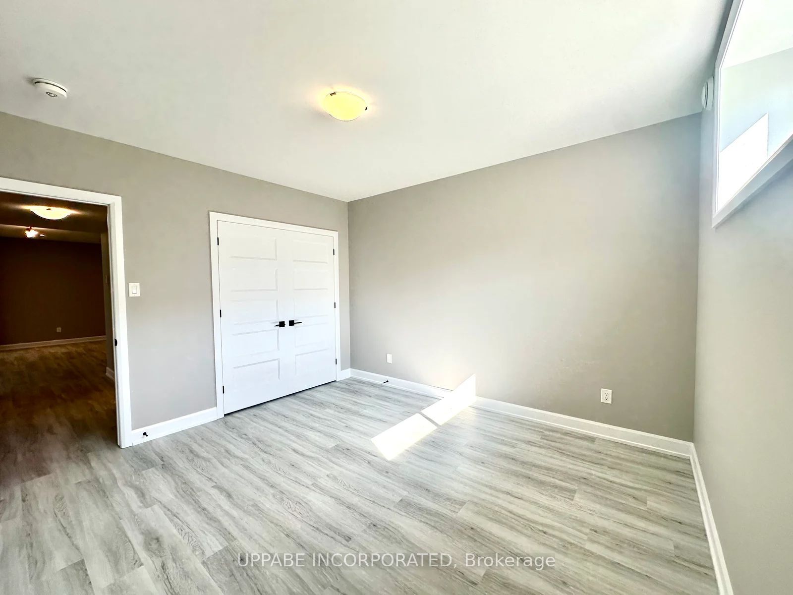 1230 Montblanc Crescent A Property Photo 7