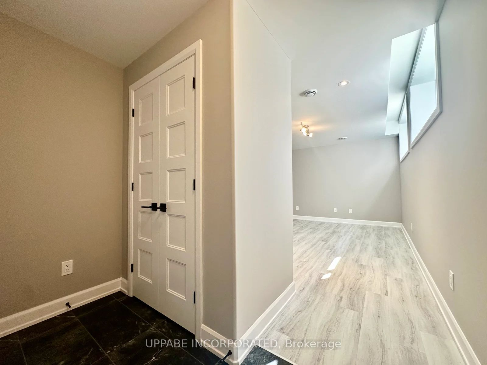 1230 Montblanc Crescent A Property Photo 9
