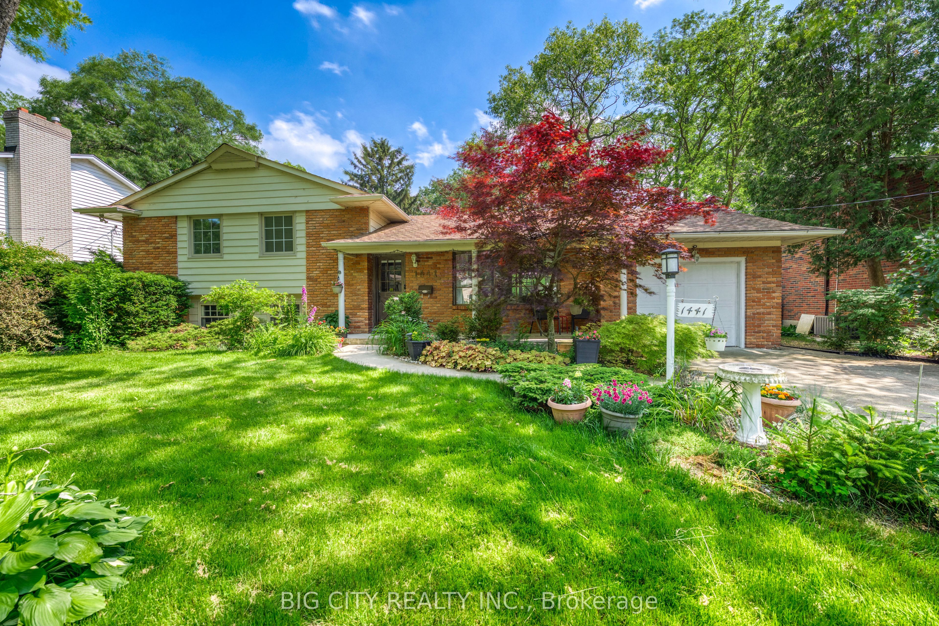 1441 Sylvan Court Property Photo 1