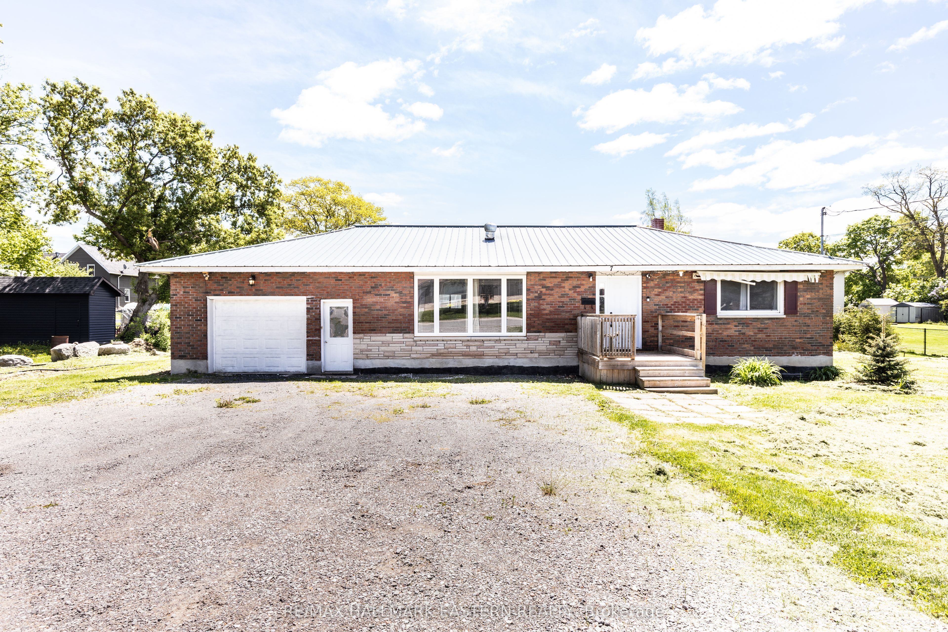 7 Crawford Drive Property Photo 1