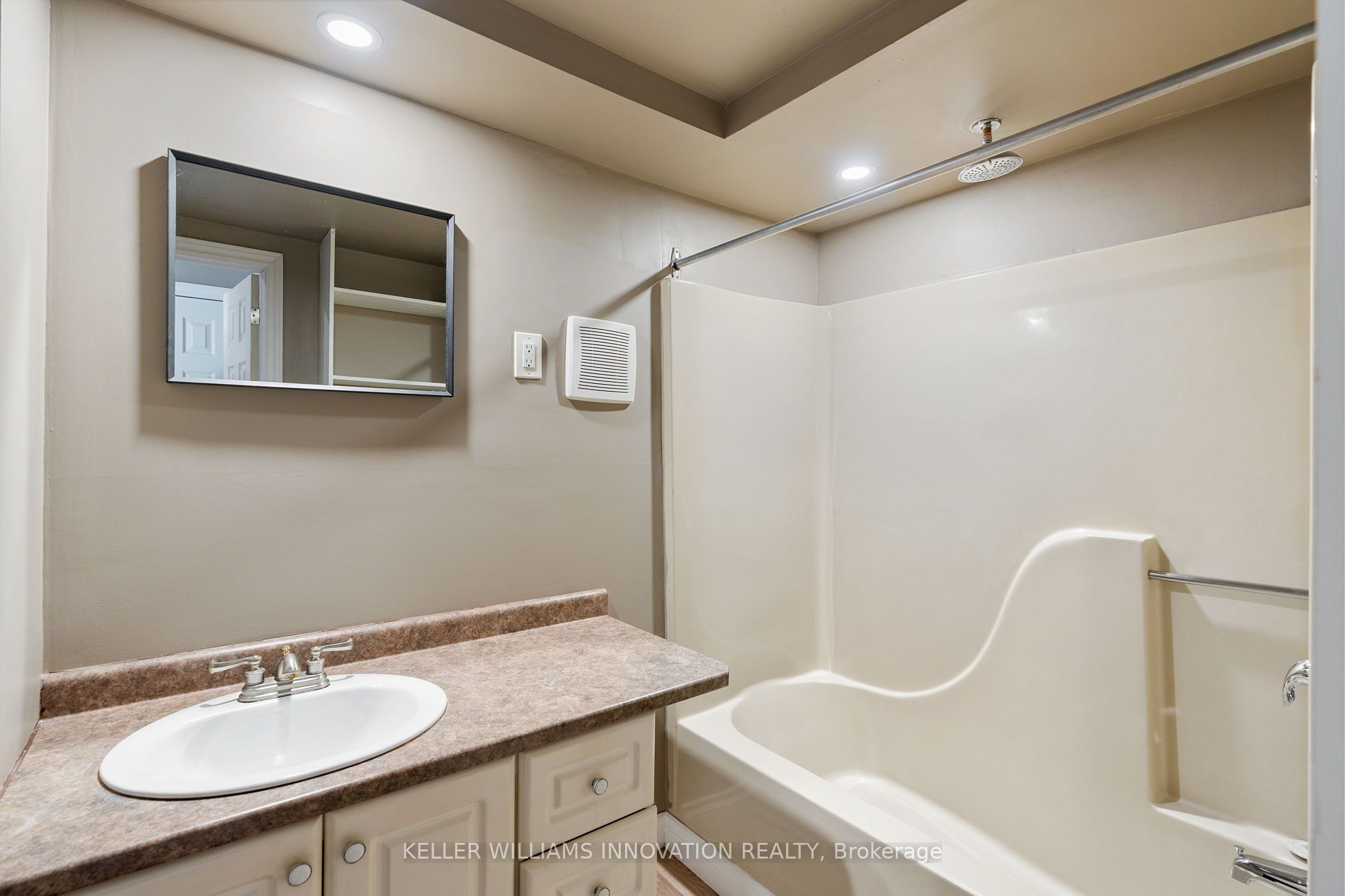 23 Railway Street Property Photo 16