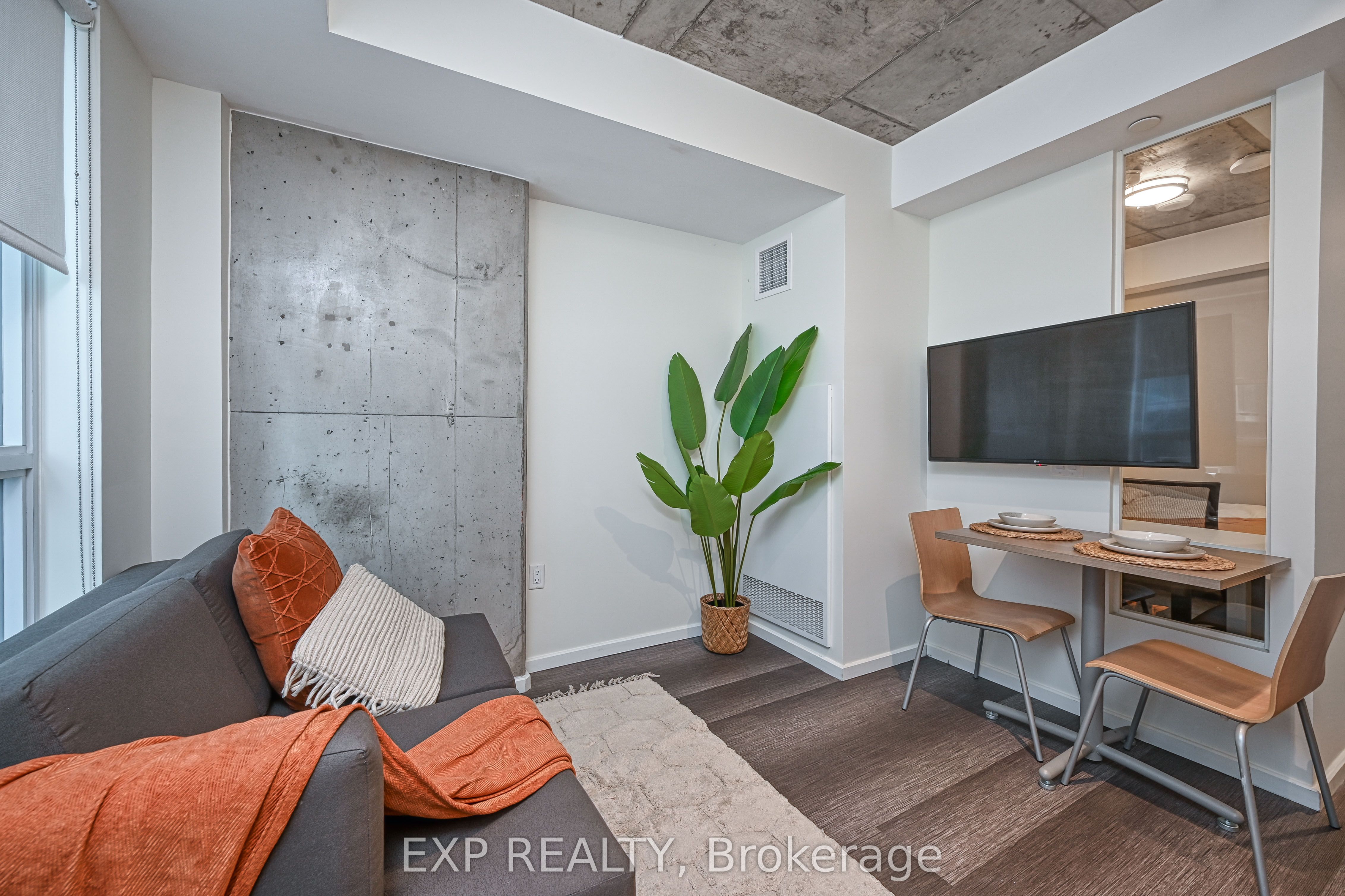 211 Besserer Street R502 Property Photo 1