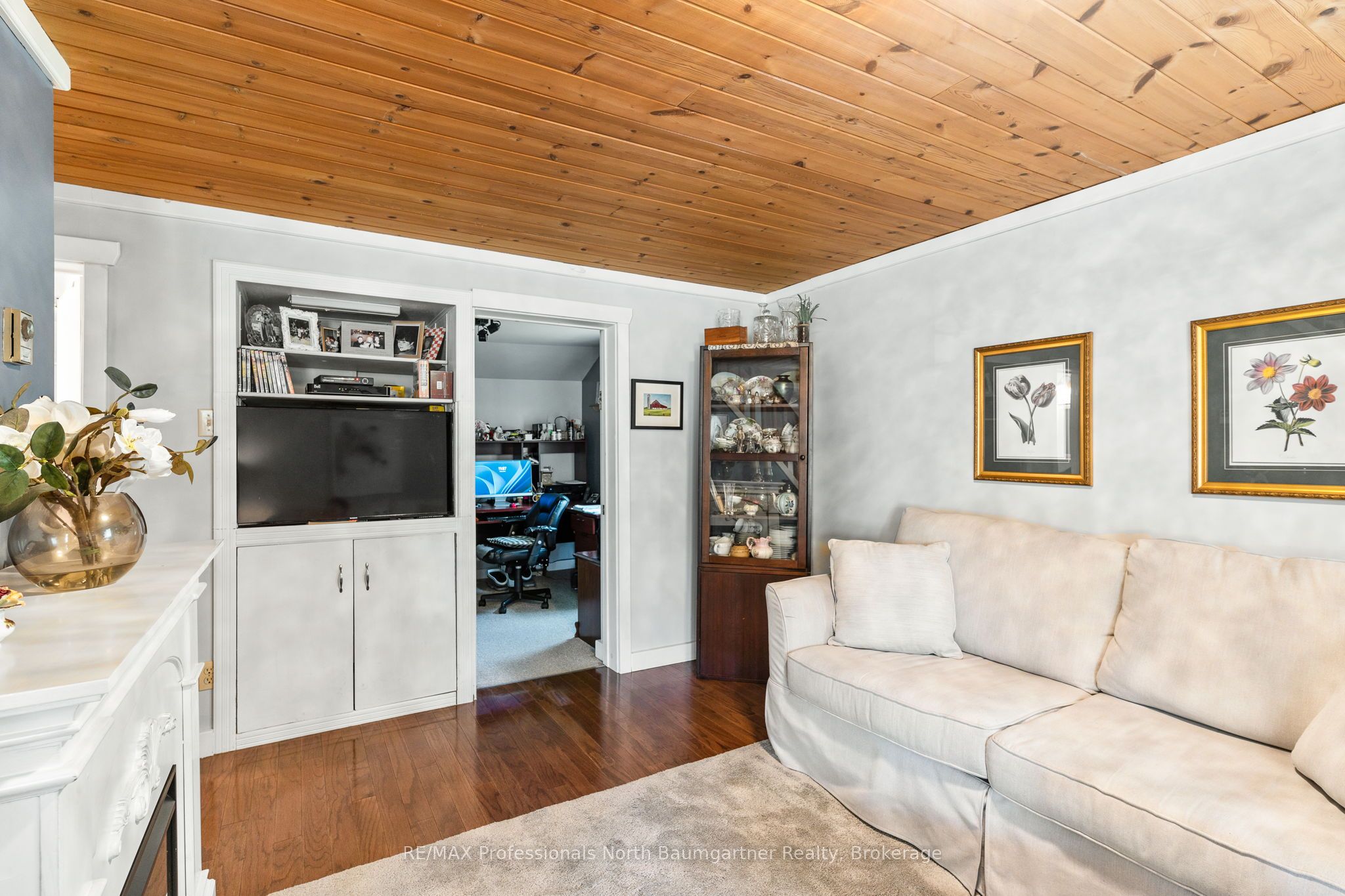 4745 Gelert Road Property Photo 11