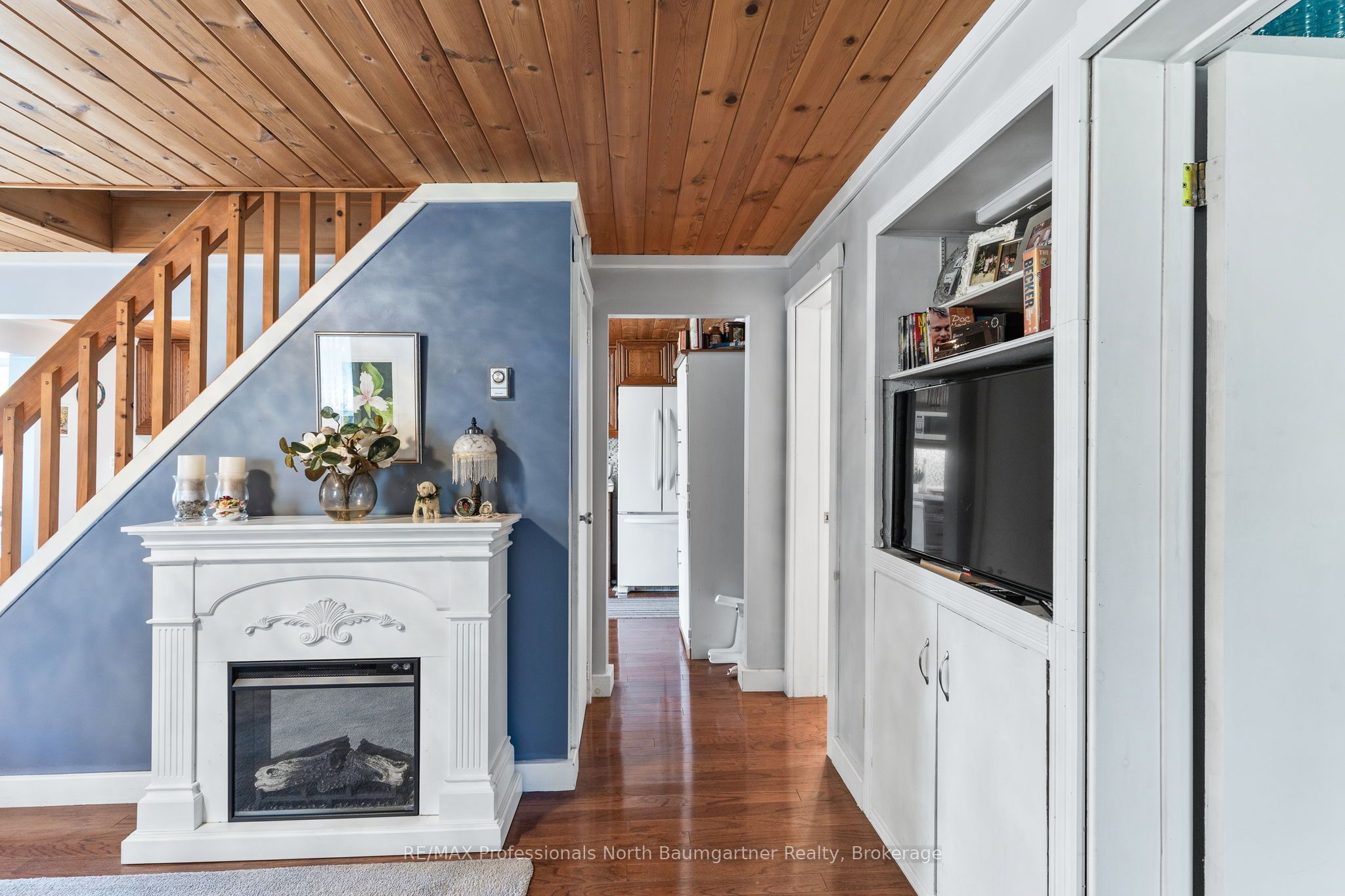 4745 Gelert Road Property Photo 16