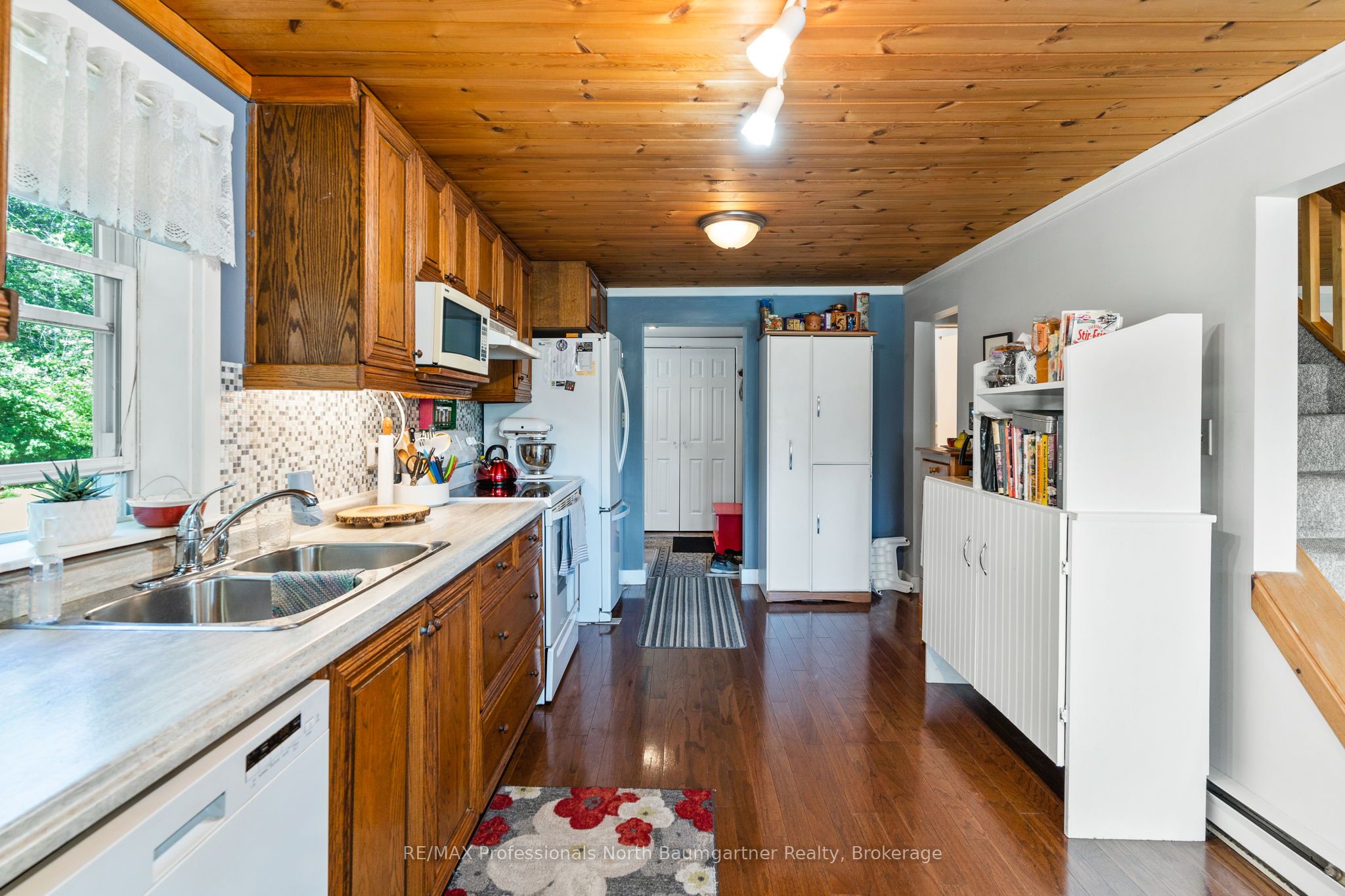 4745 Gelert Road Property Photo 18