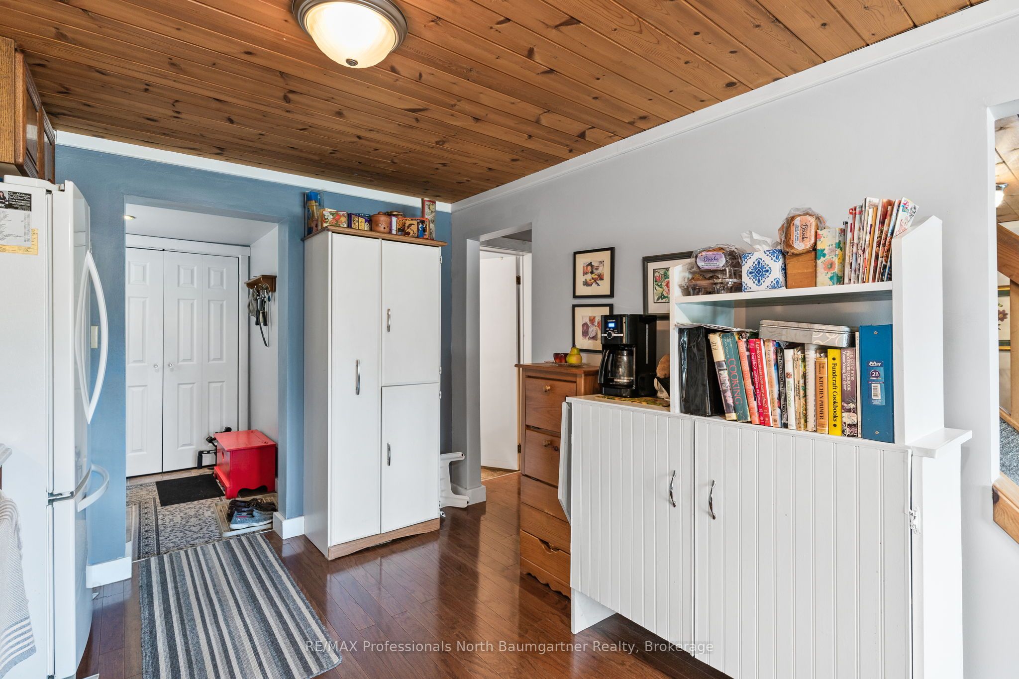 4745 Gelert Road Property Photo 19