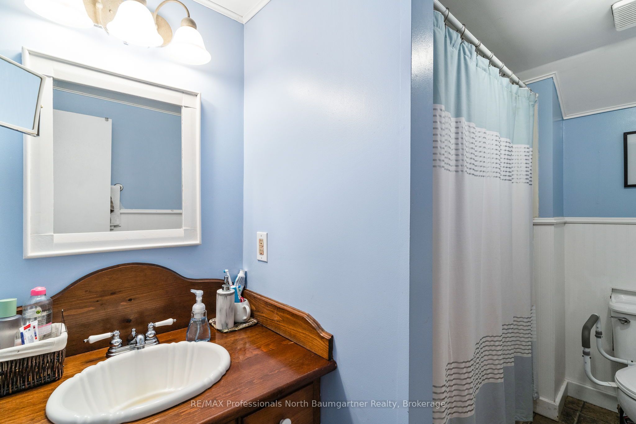 4745 Gelert Road Property Photo 24