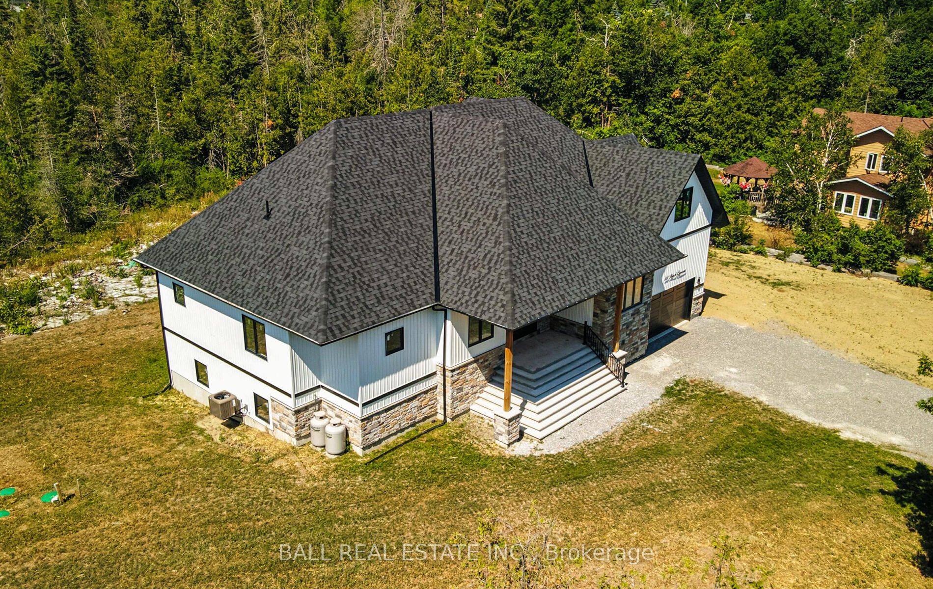 80 Birch Crescent Property Photo 7
