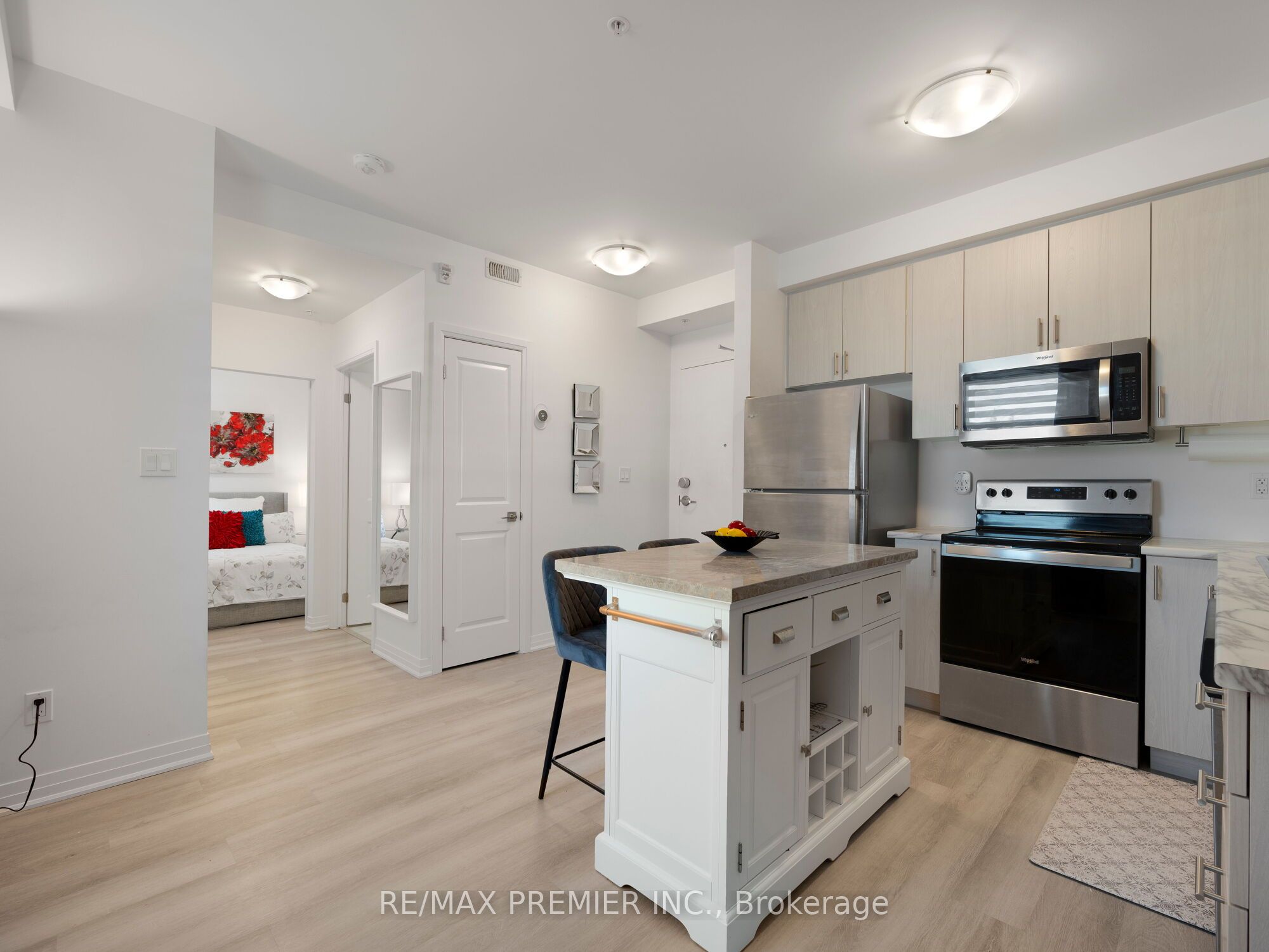 5 Hamilton Street N 205 Property Photo 1