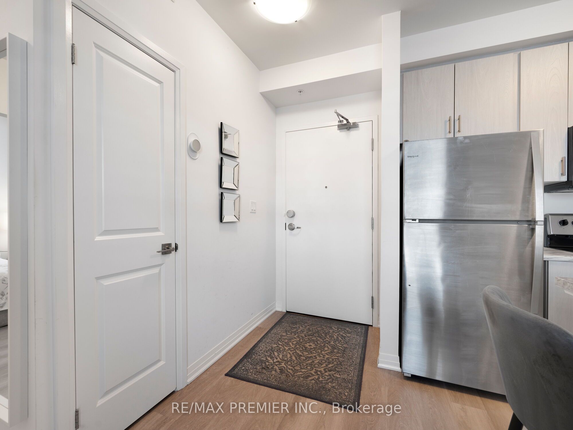 5 Hamilton Street N 205 Property Photo 4