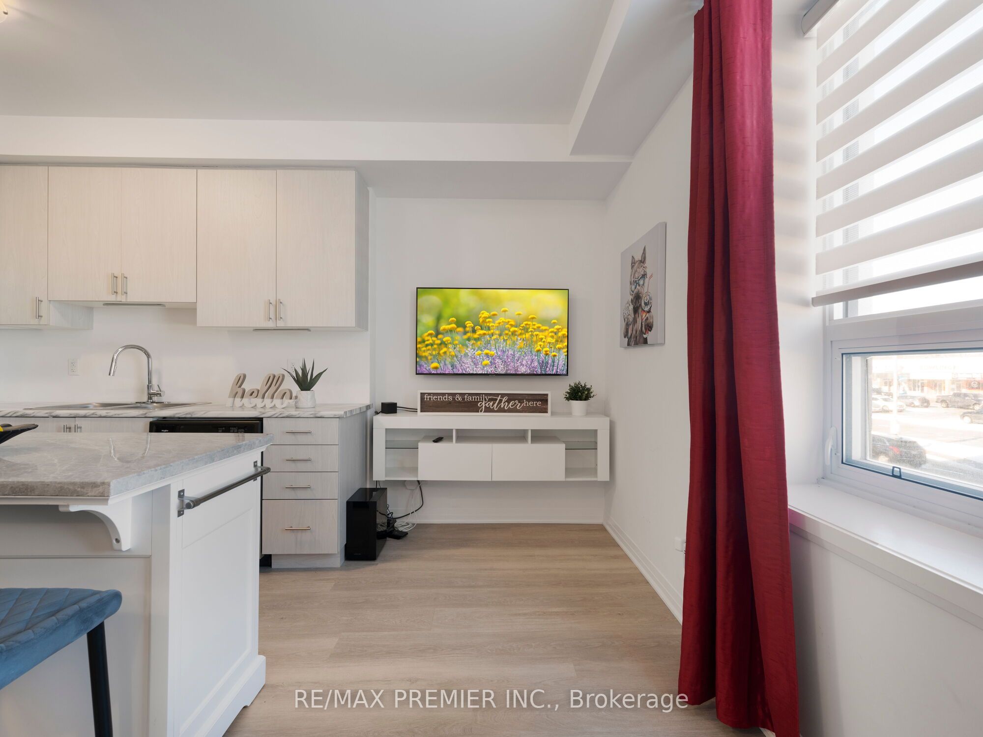 5 Hamilton Street N 205 Property Photo 8