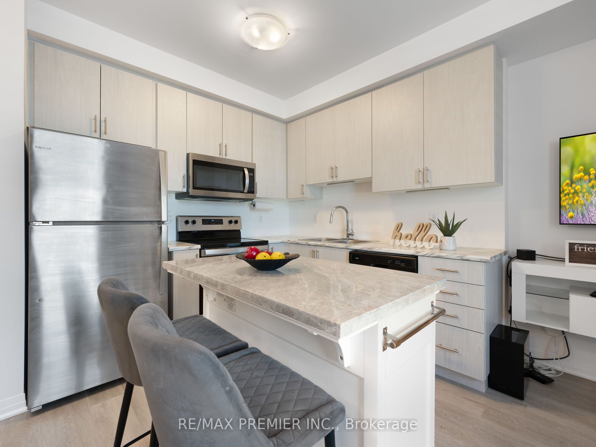 5 Hamilton Street N 205 Property Photo 9