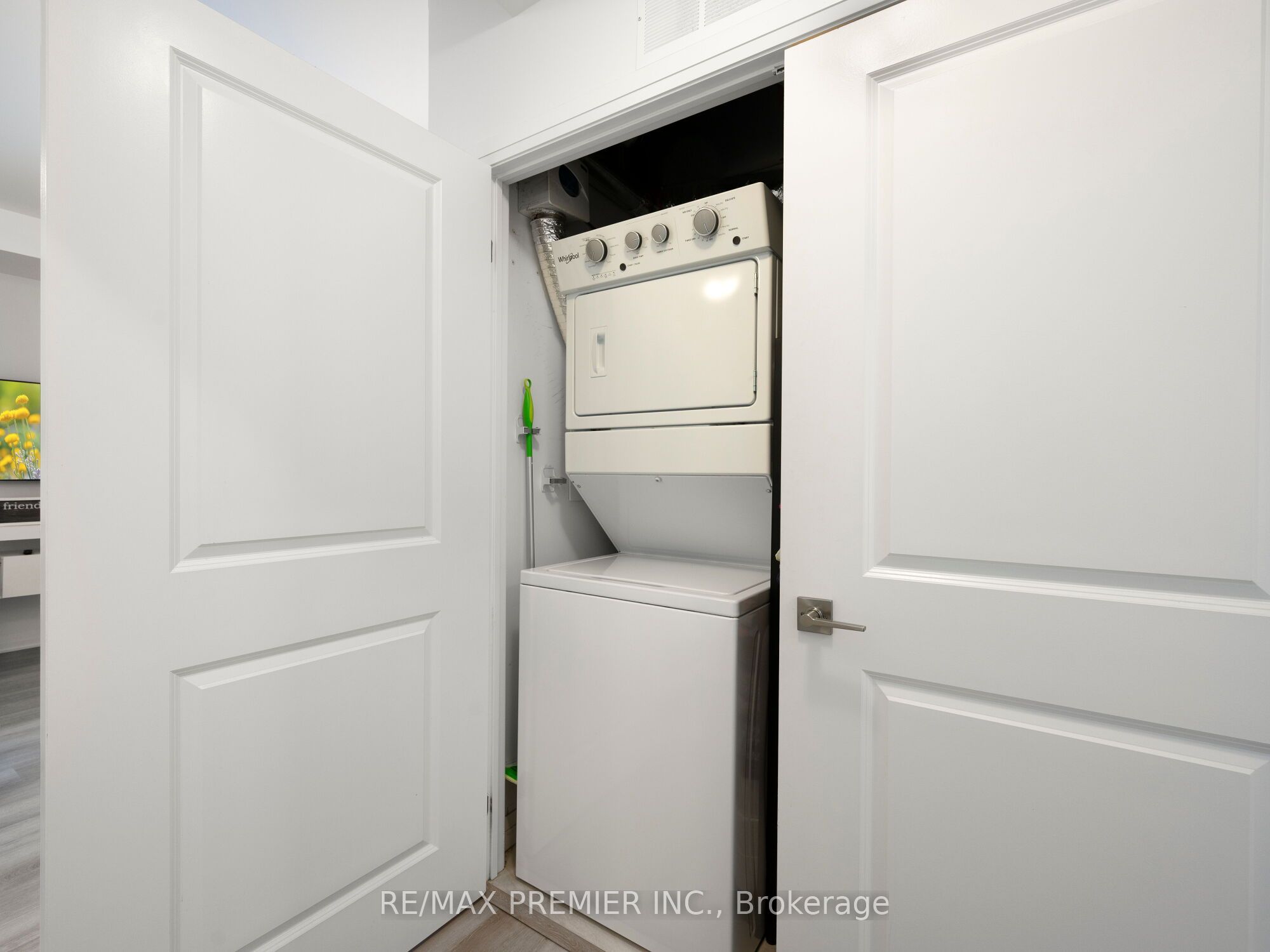 5 Hamilton Street N 205 Property Photo 14