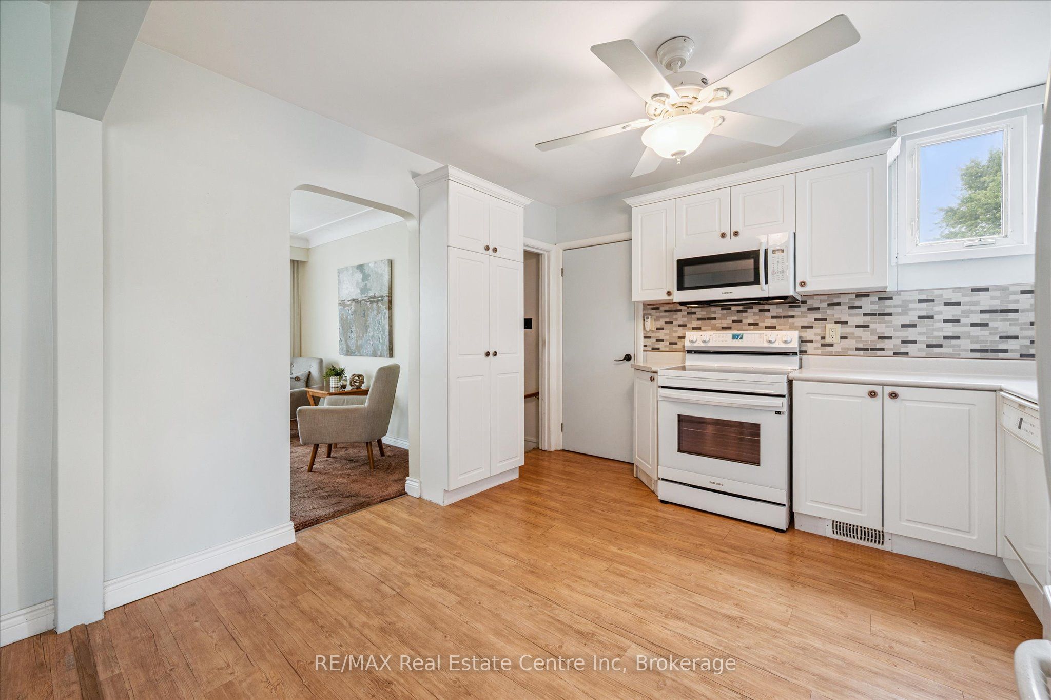 288 Margaret Avenue Property Photo 7