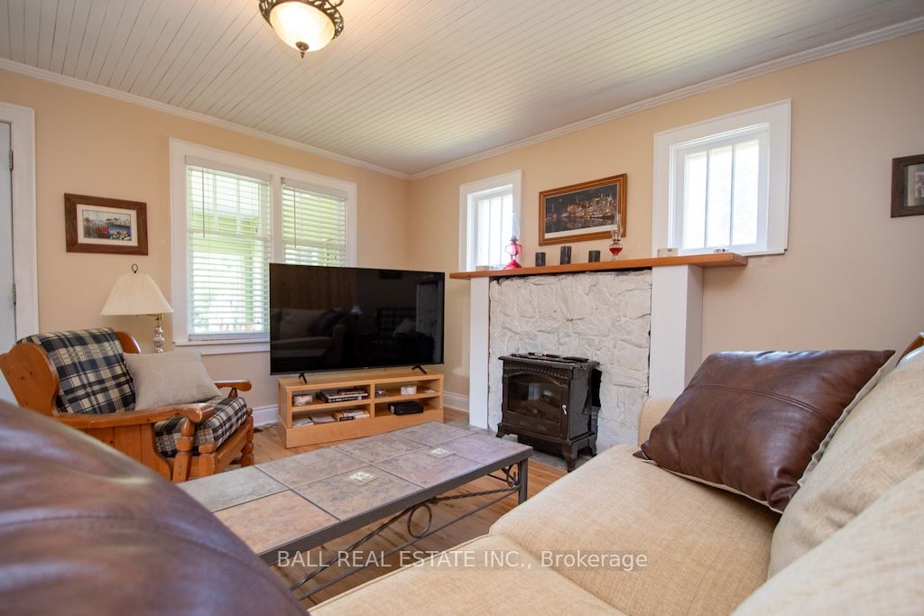 36 Park Street E Property Photo 31