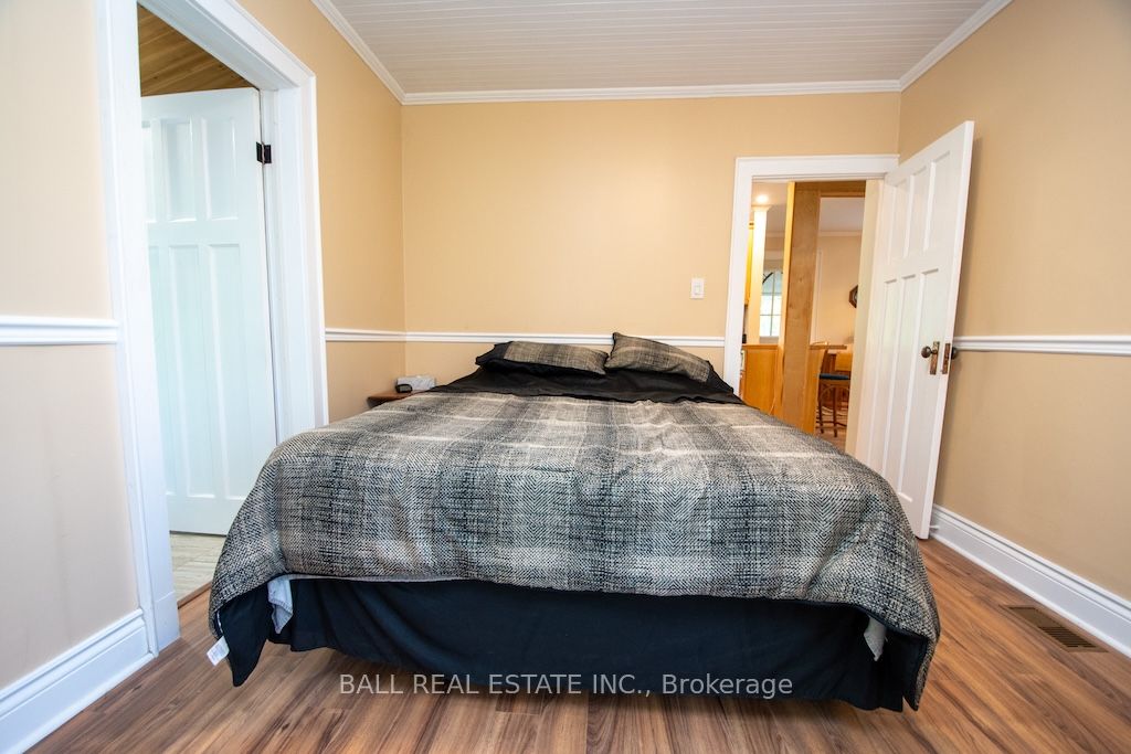 36 Park Street E Property Photo 46