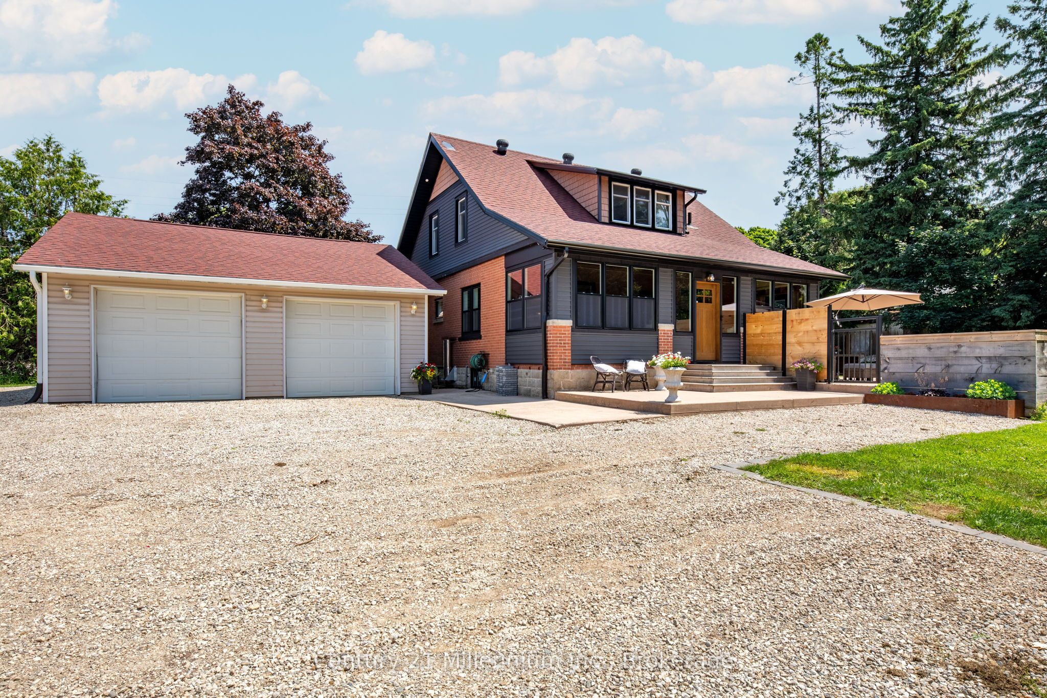 776856 10 Highway Property Photo 3