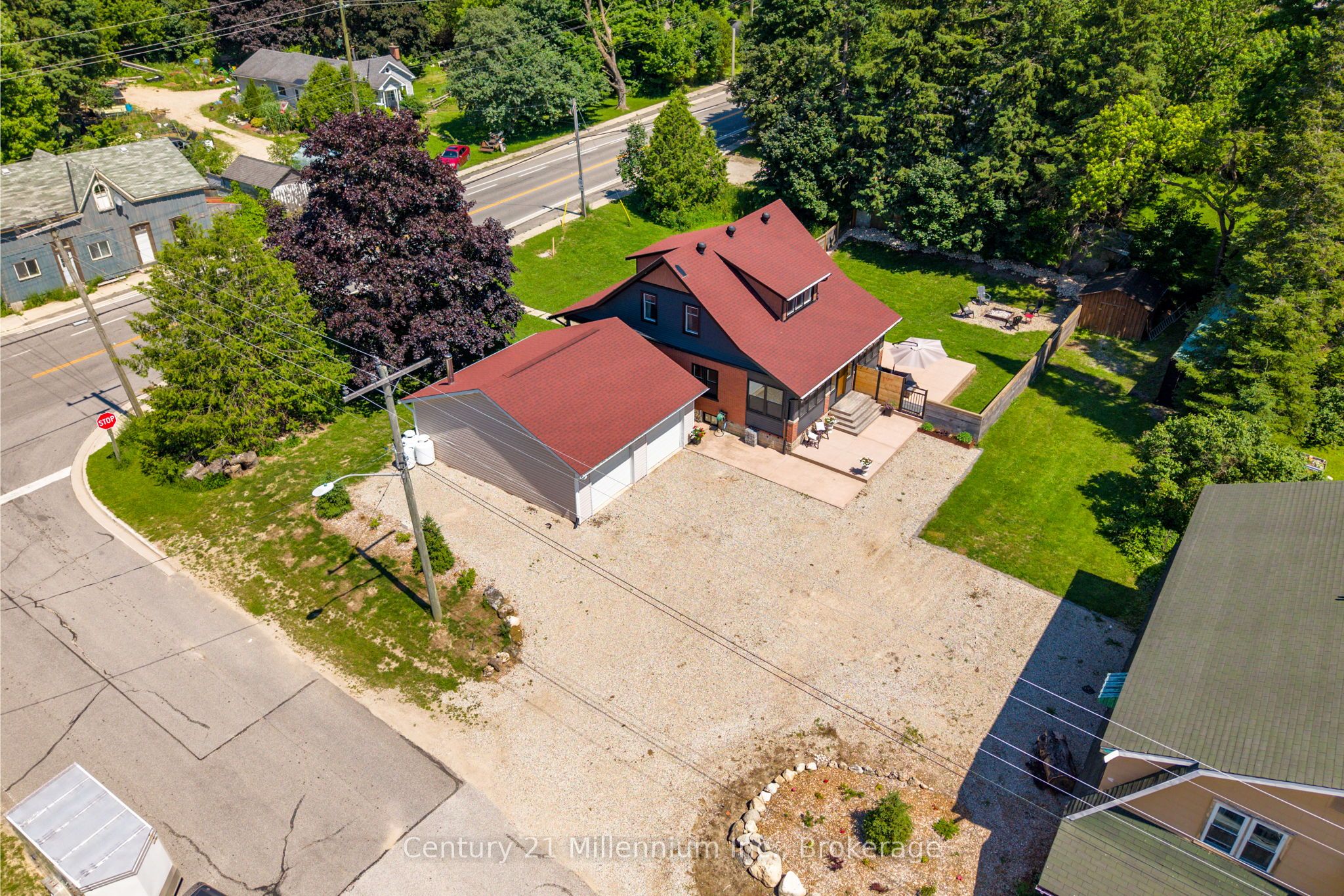 776856 10 Highway Property Photo 4