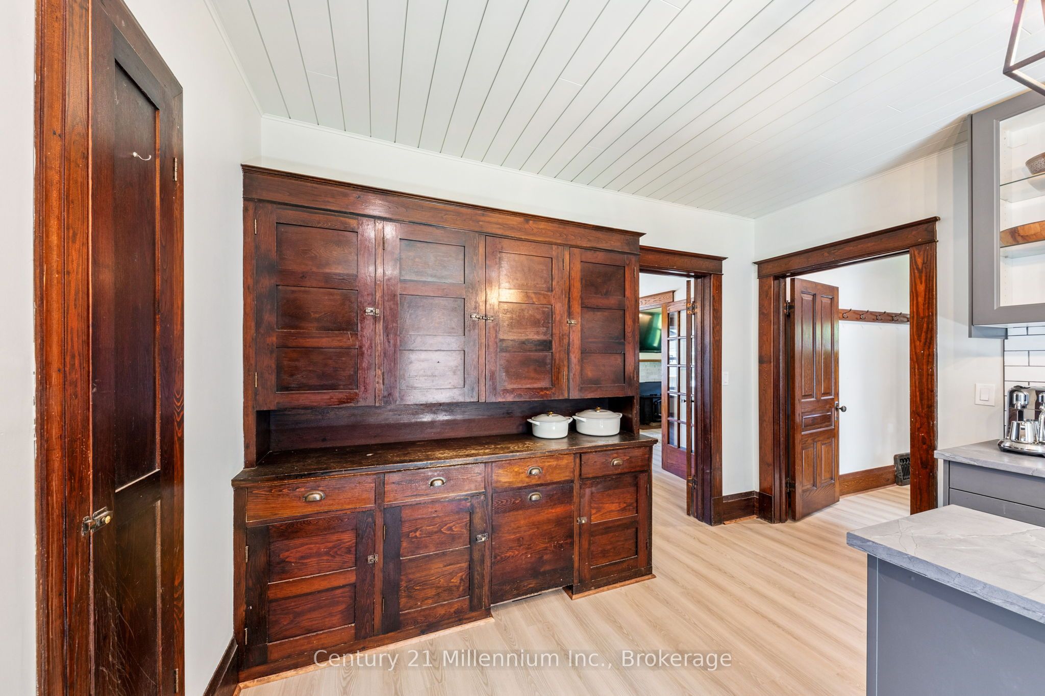776856 10 Highway Property Photo 19