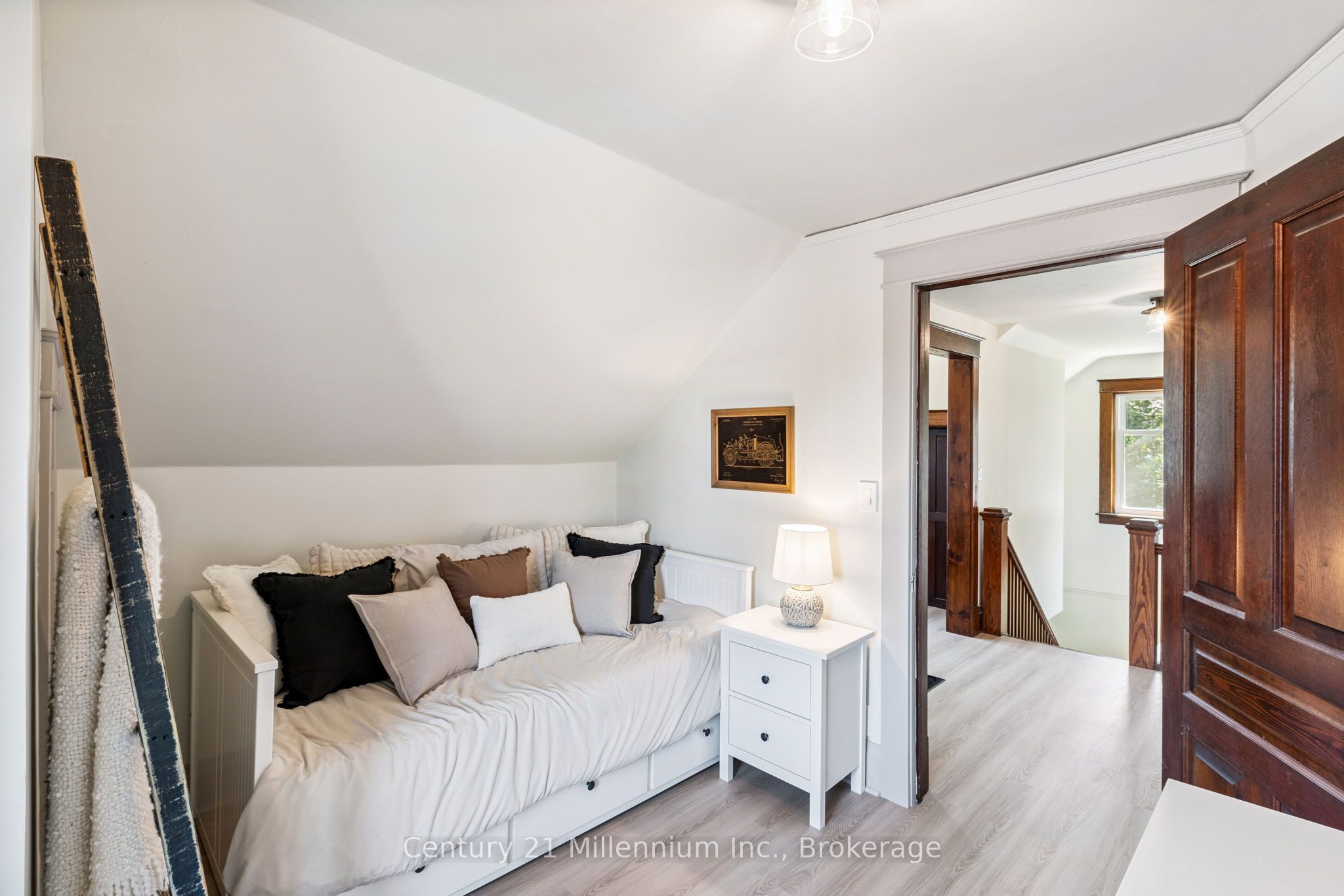 776856 10 Highway Property Photo 33