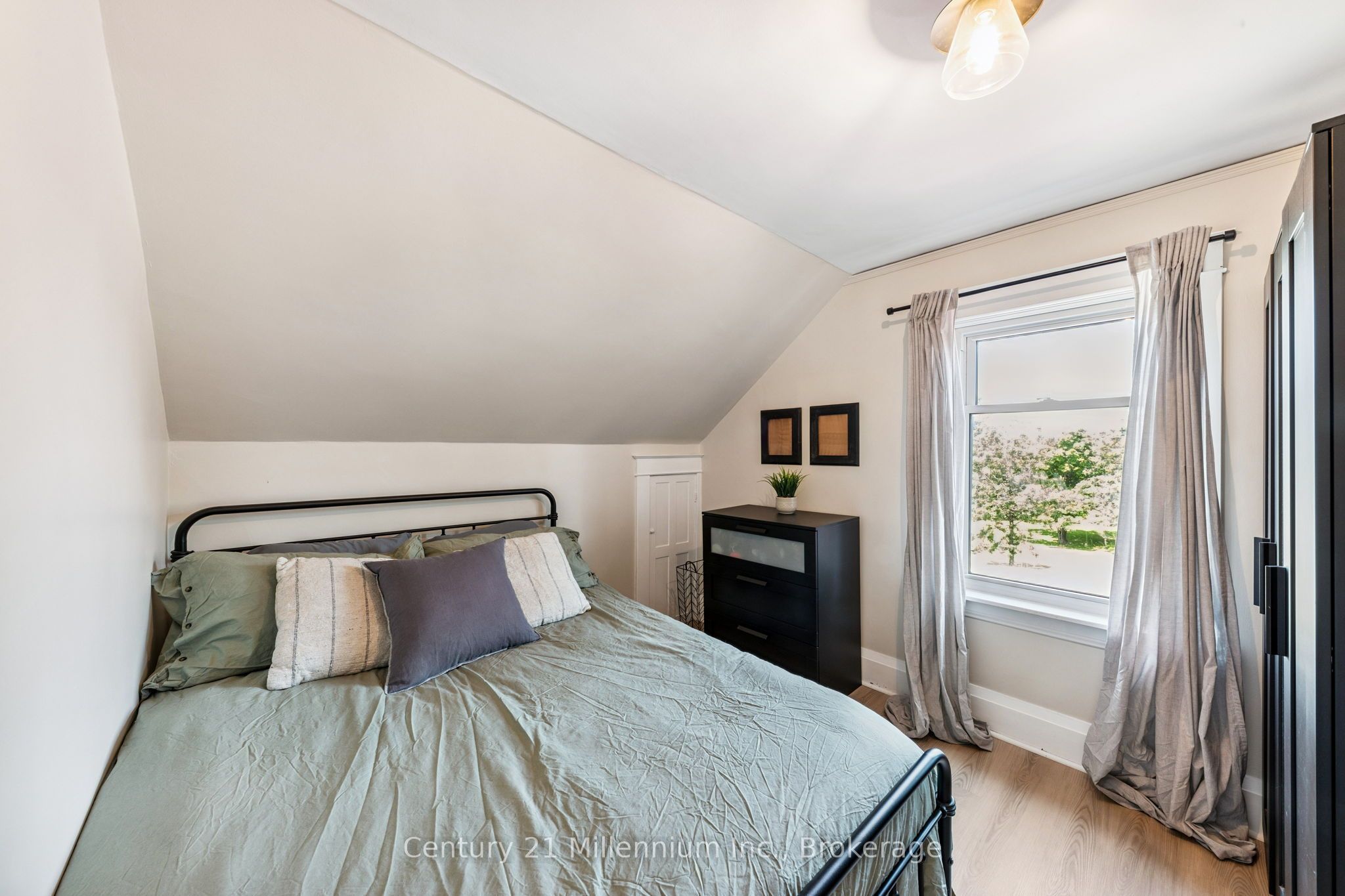 776856 10 Highway Property Photo 34