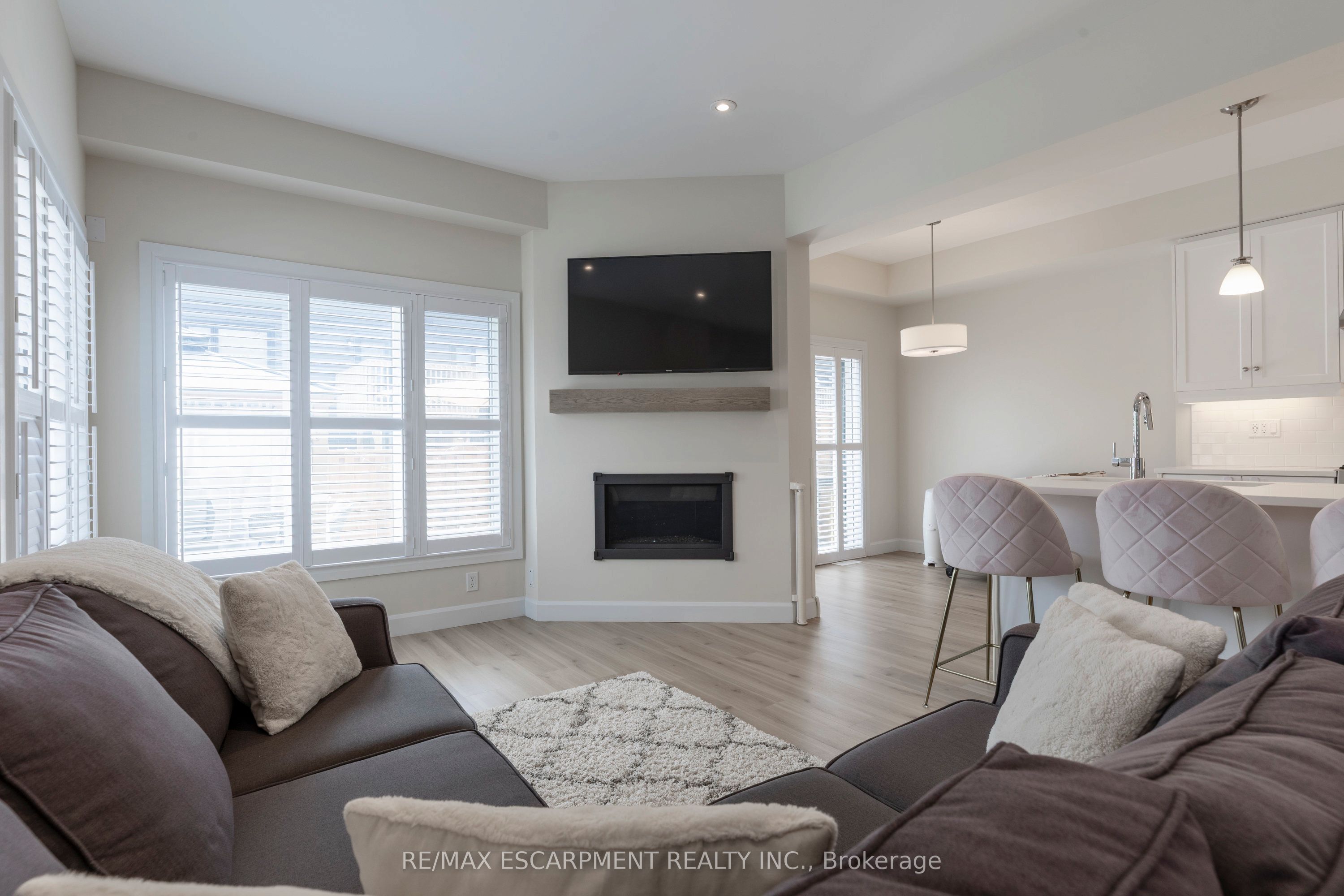 31 Southam Lane Property Photo 7