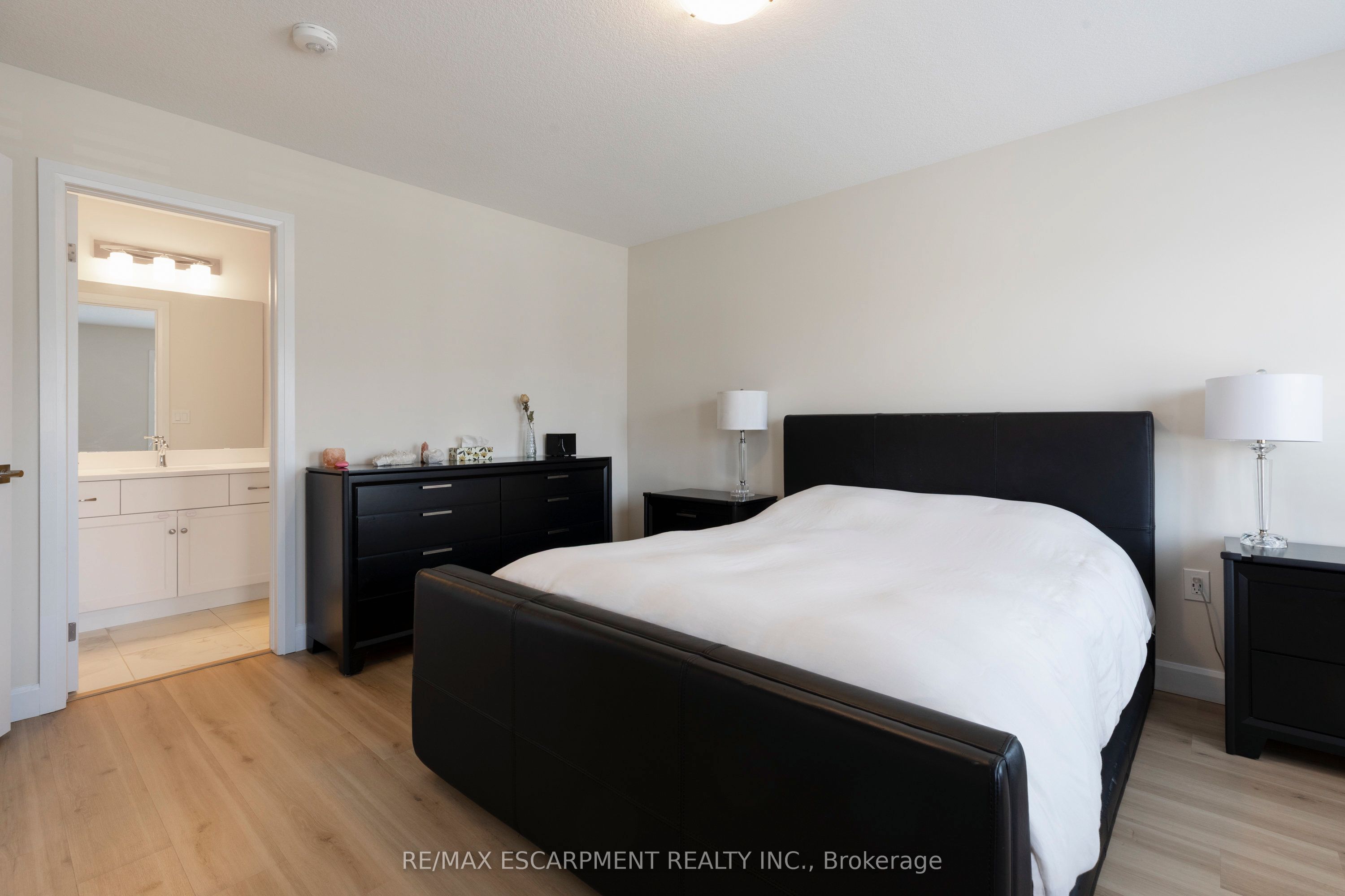 31 Southam Lane Property Photo 19