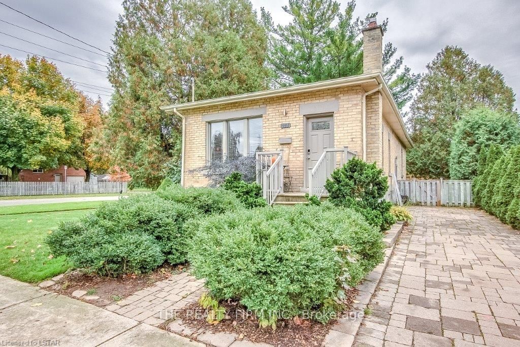230 EDINBURGH Street Property Photo 1