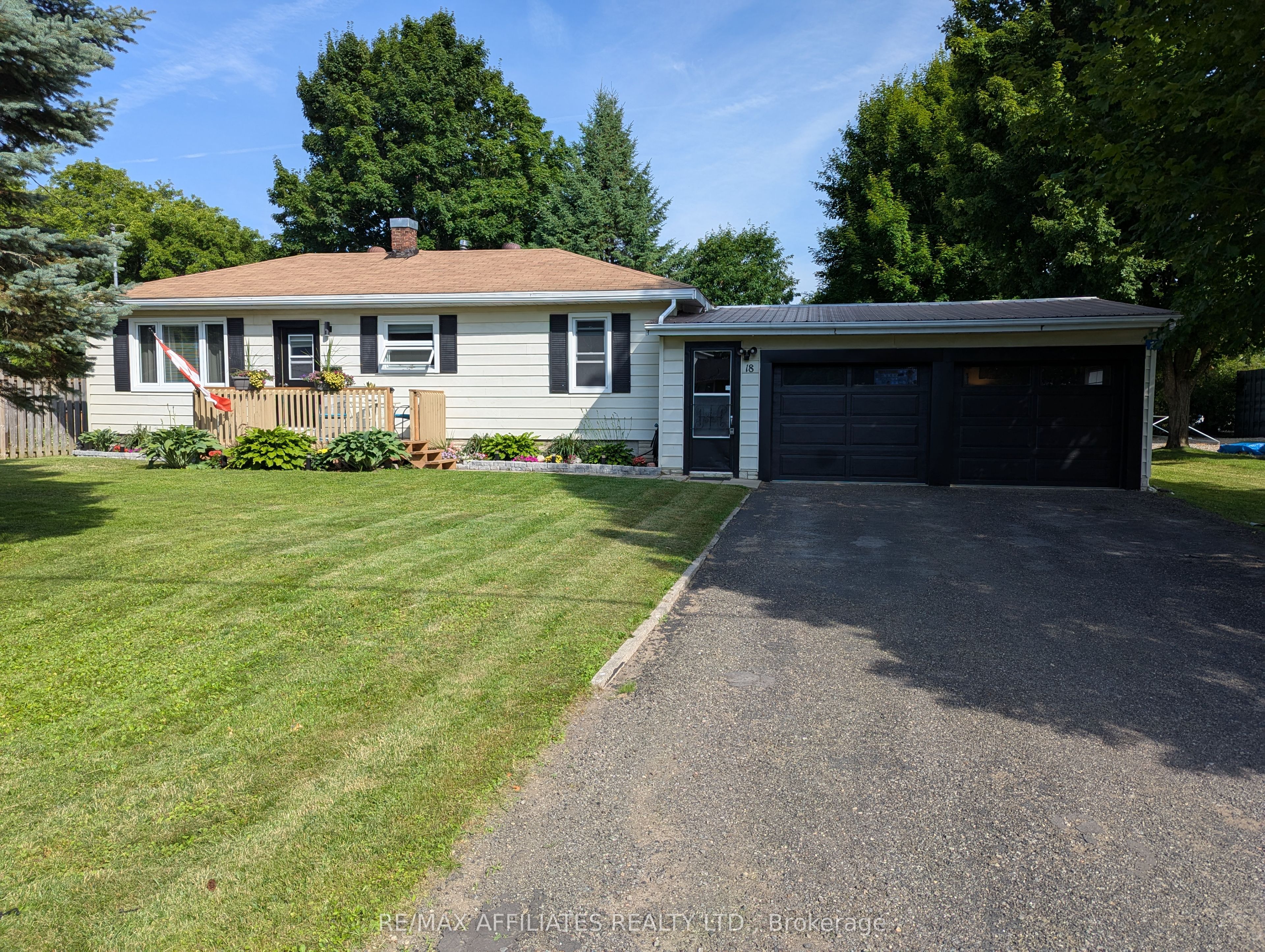 18 Dean Street Property Photo 1