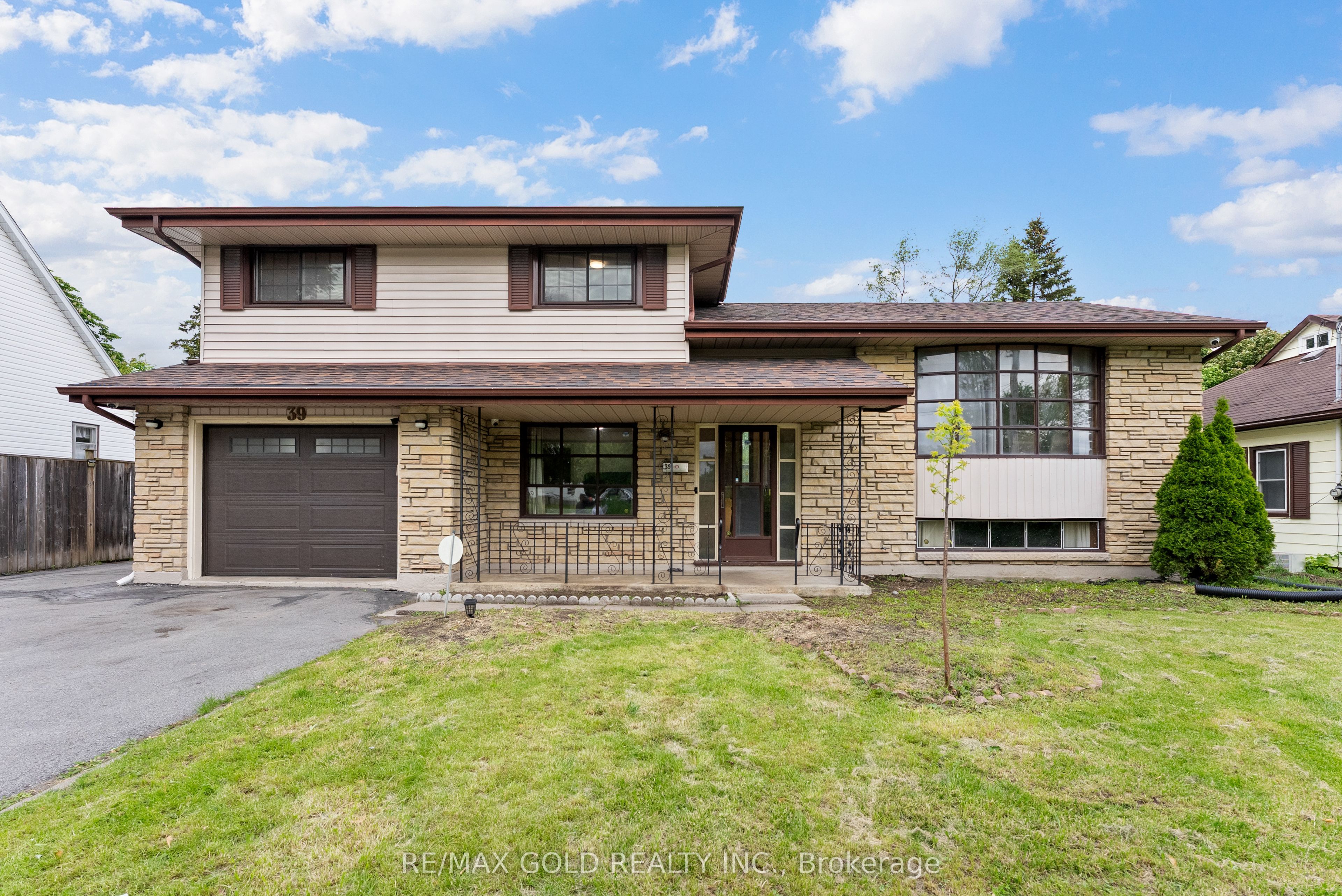 39 Lemoine St Property Photo
