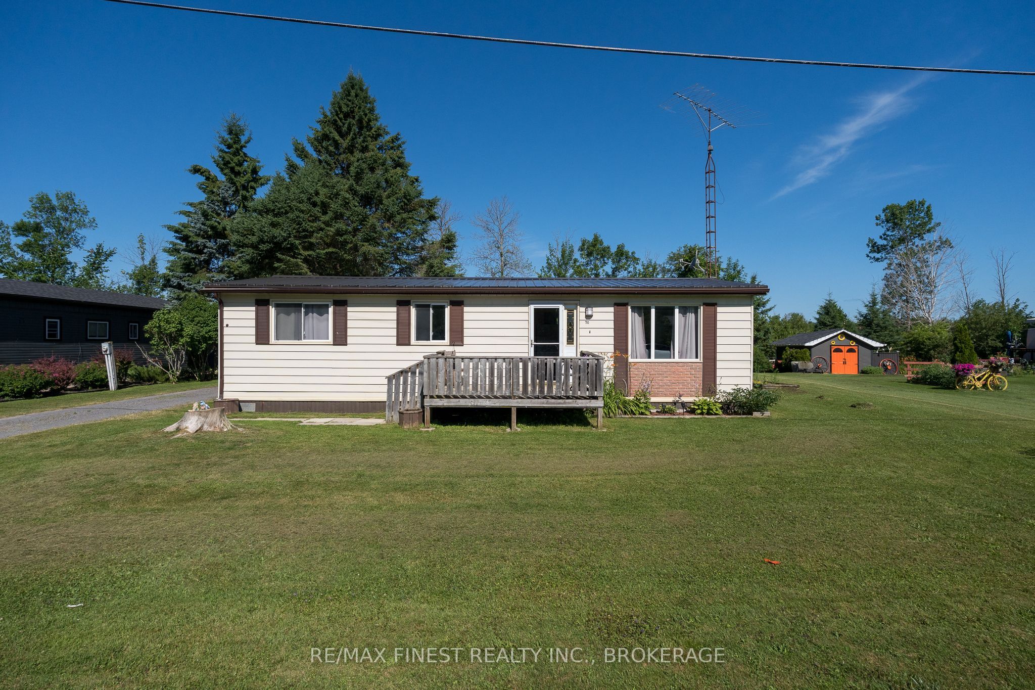 4317 E R Orser Drive Property Photo 1