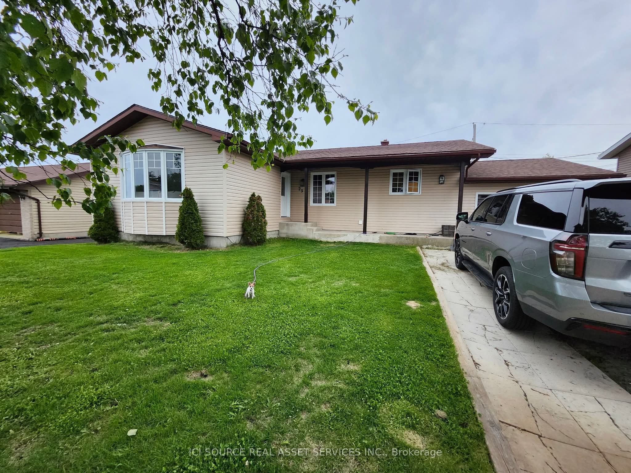 29 Eastgrove Crescent Property Photo 1