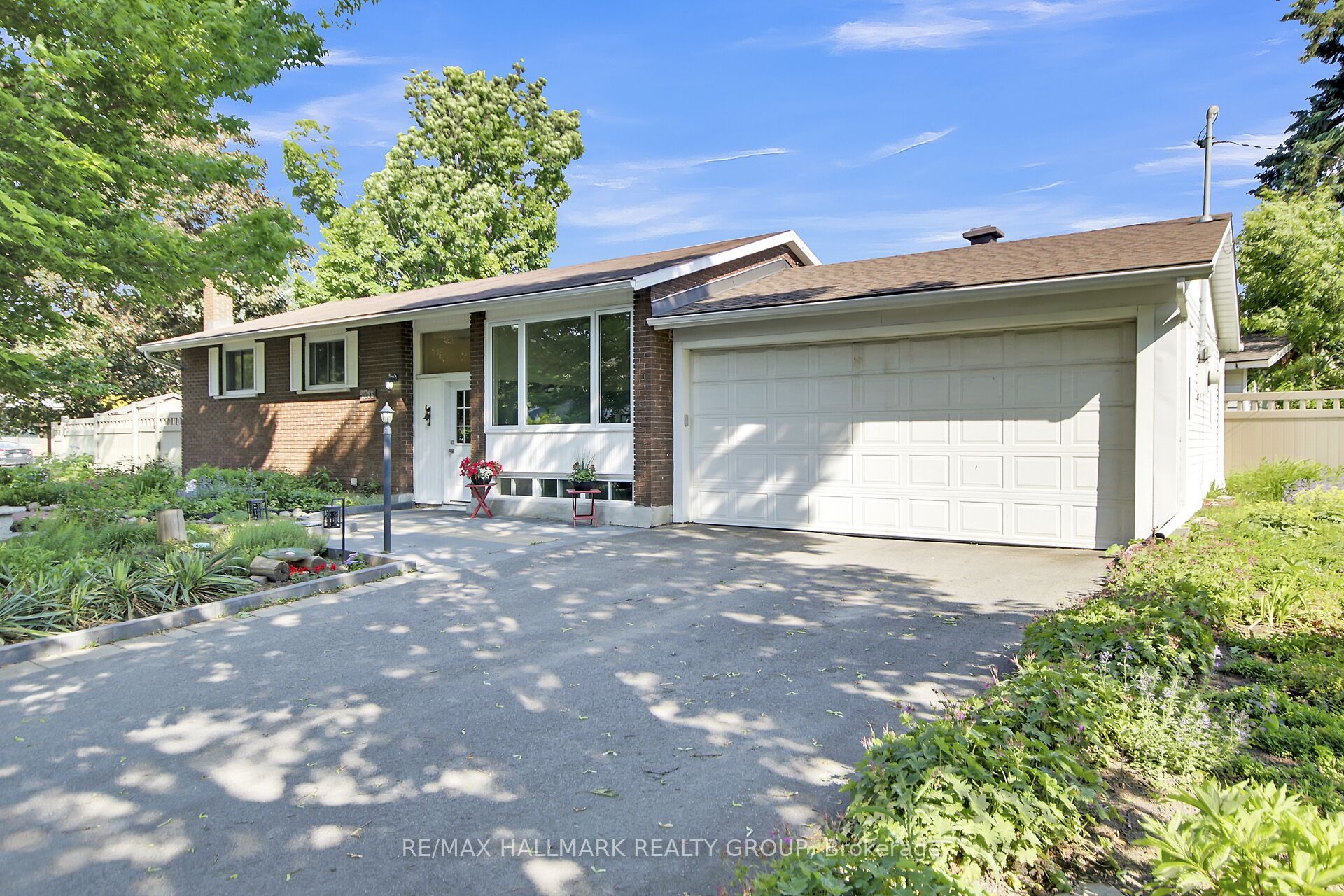 2286 Elmira Drive Property Photo 1