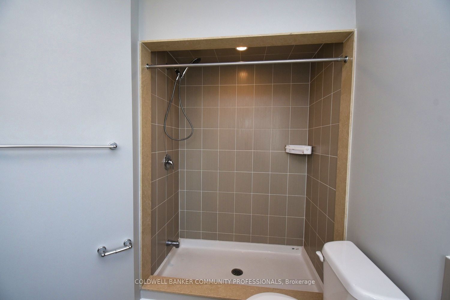 26 Evergreen Lane Property Photo 24