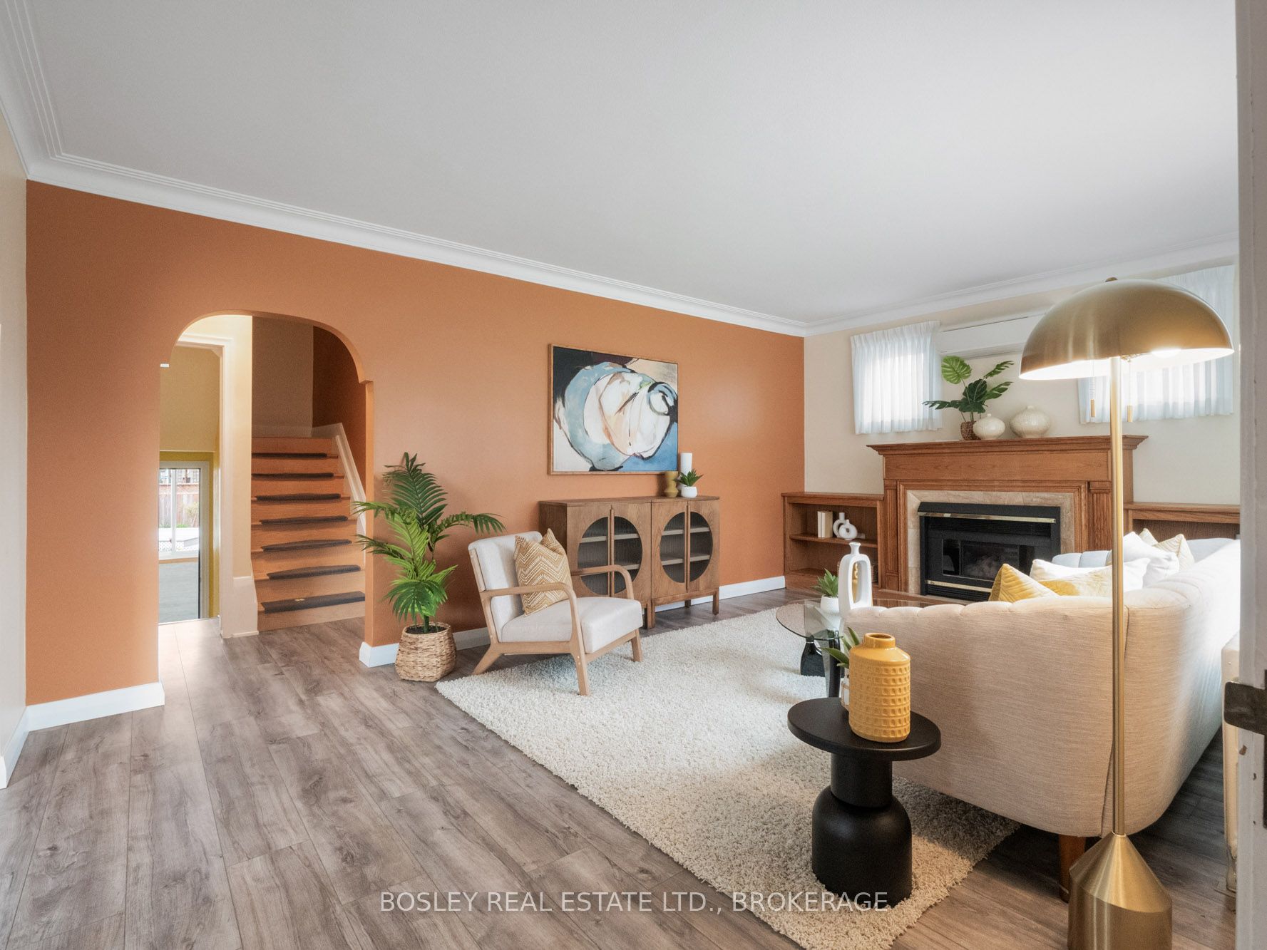 257 Lakeshore Road Property Photo 4