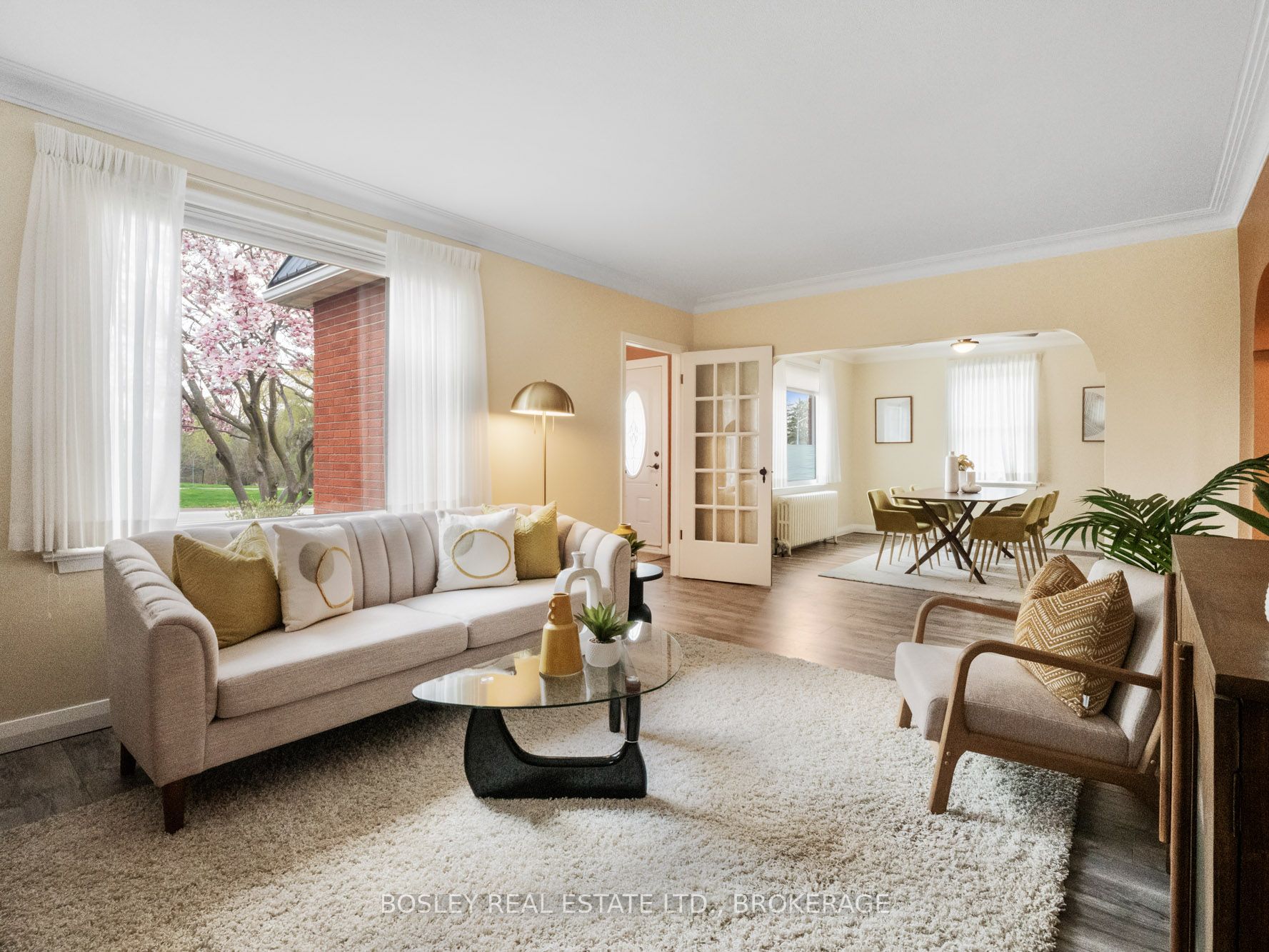257 Lakeshore Road Property Photo 7