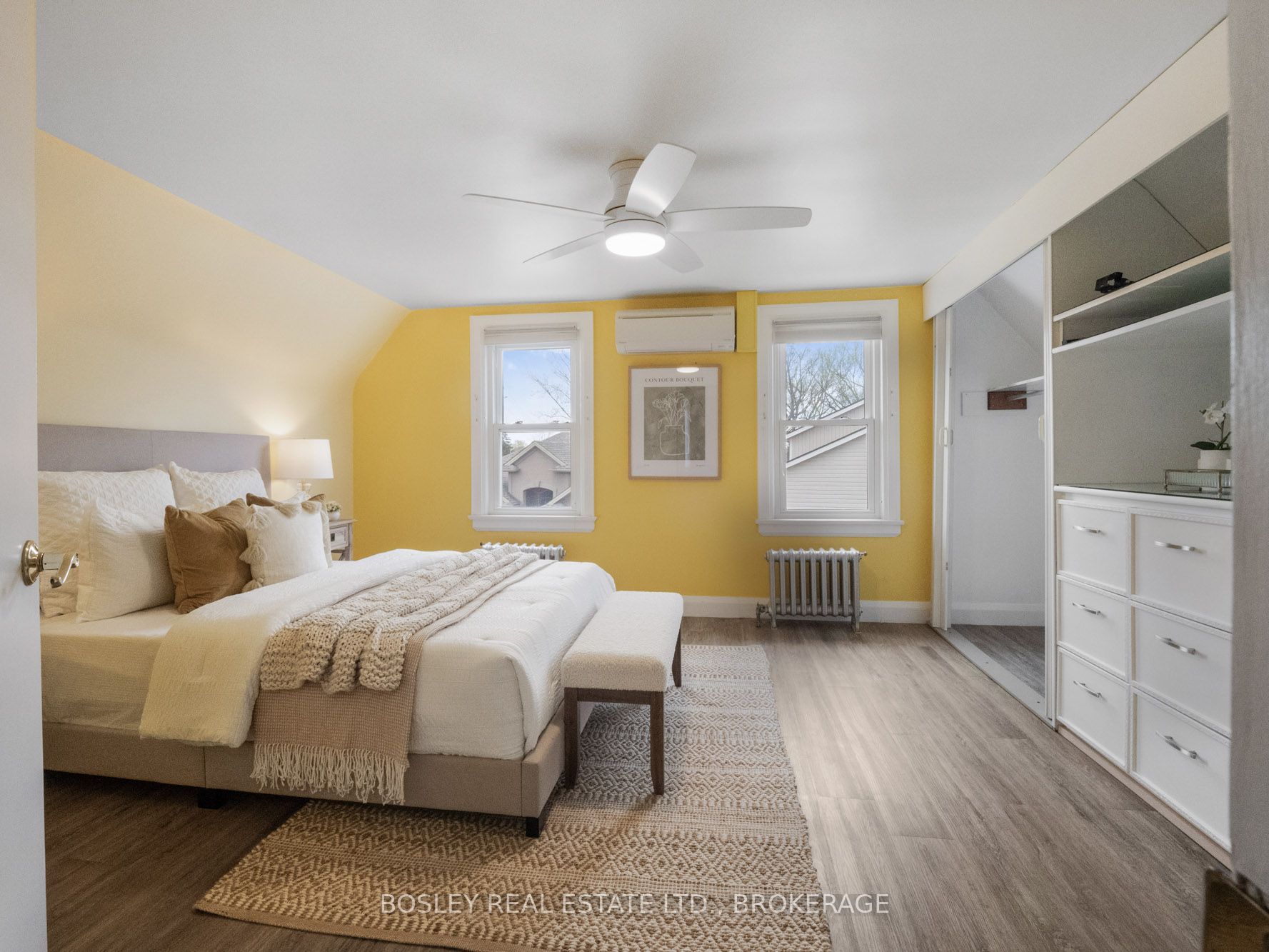 257 Lakeshore Road Property Photo 14