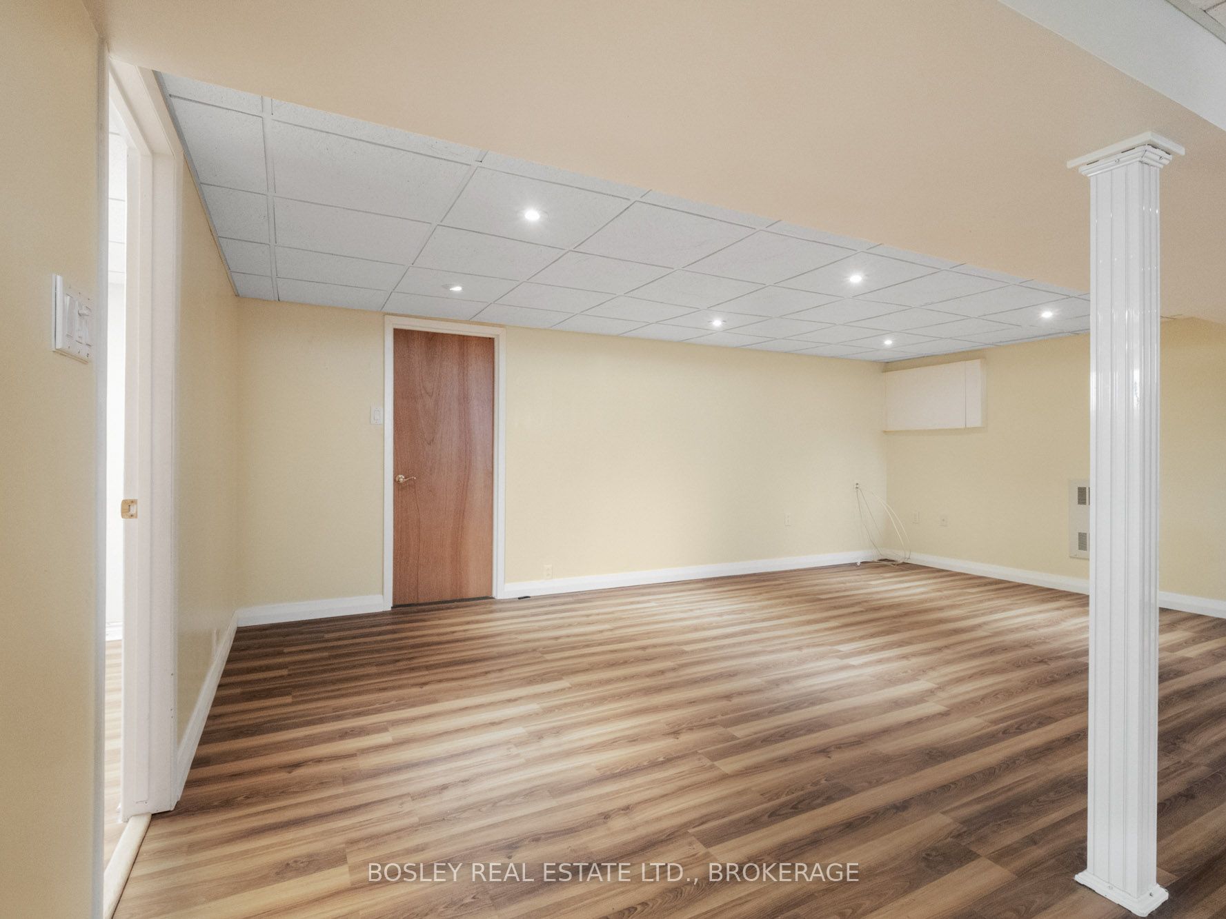 257 Lakeshore Road Property Photo 21