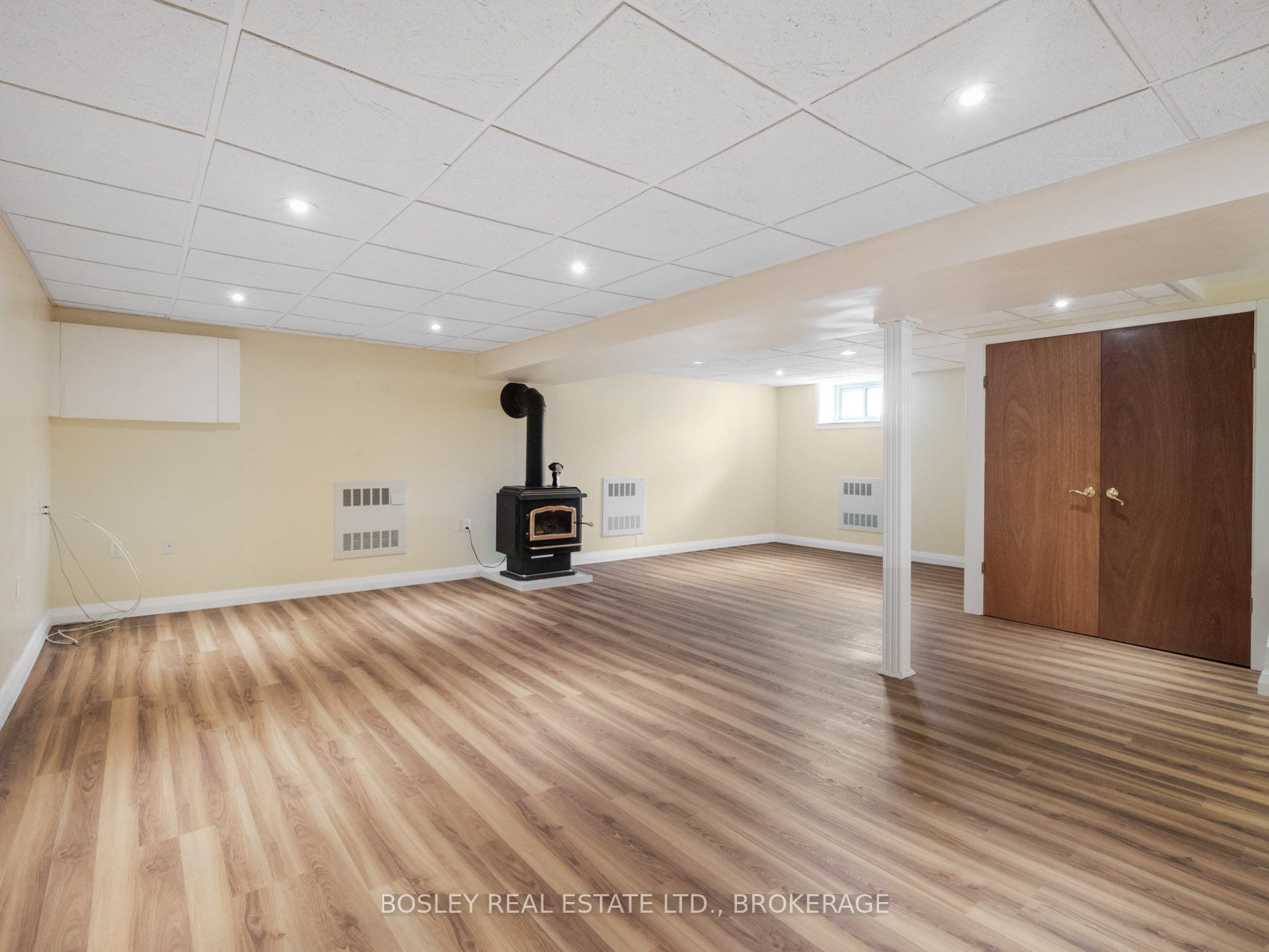 257 Lakeshore Road Property Photo 22