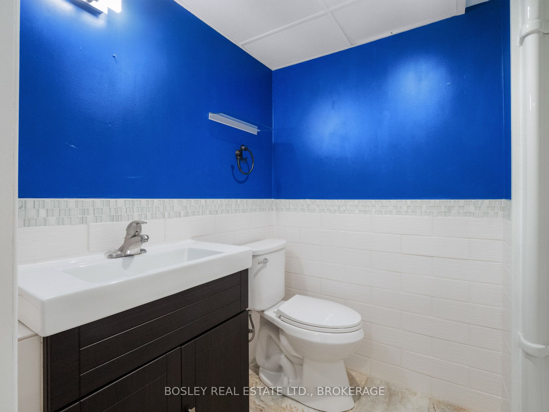 257 Lakeshore Road Property Photo 27