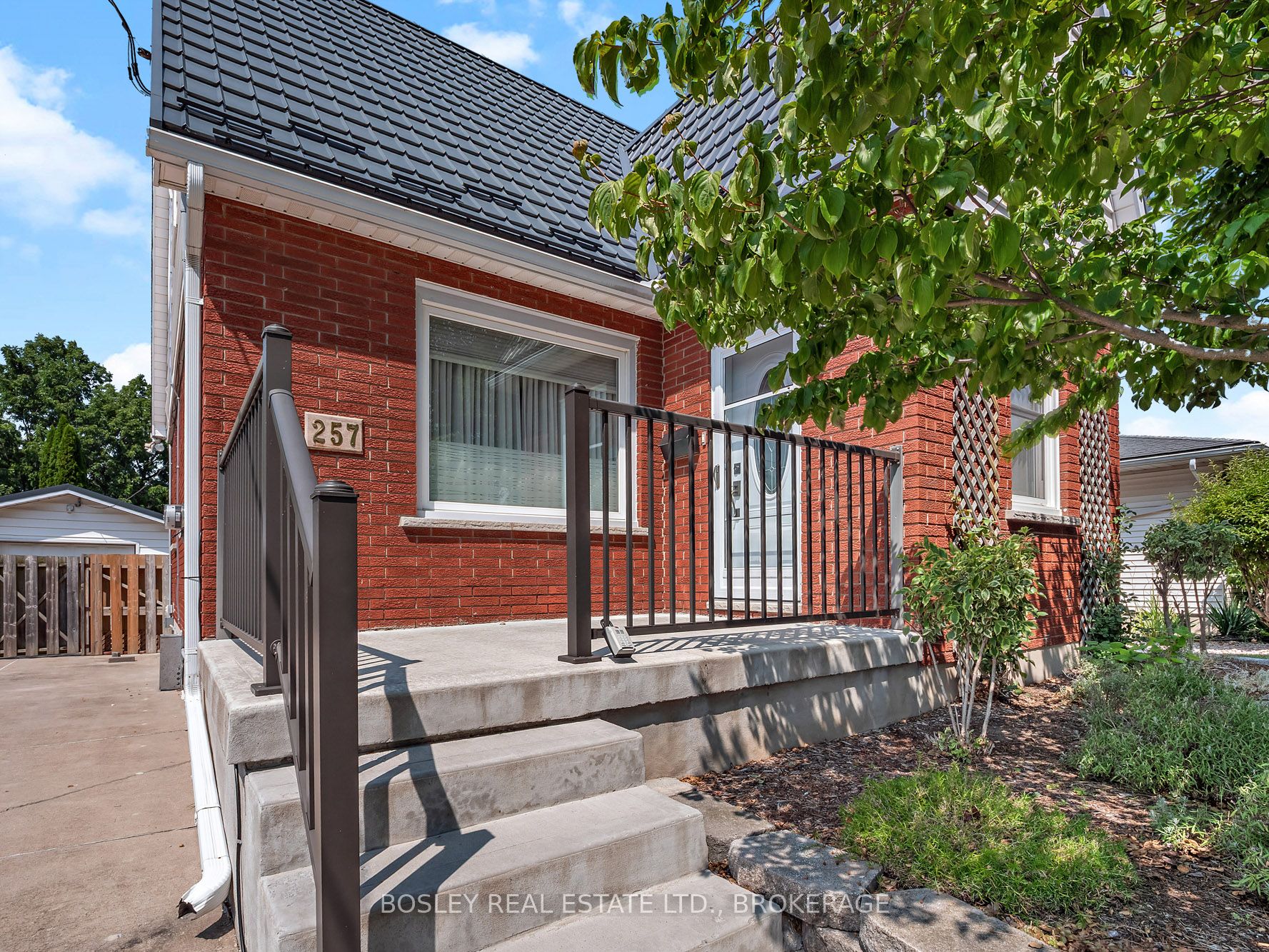 257 Lakeshore Road Property Photo 31