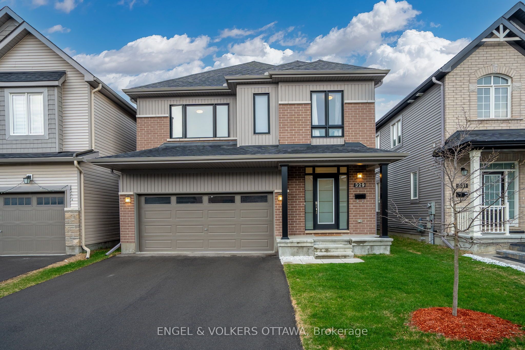 329 Finial Way Property Photo 1
