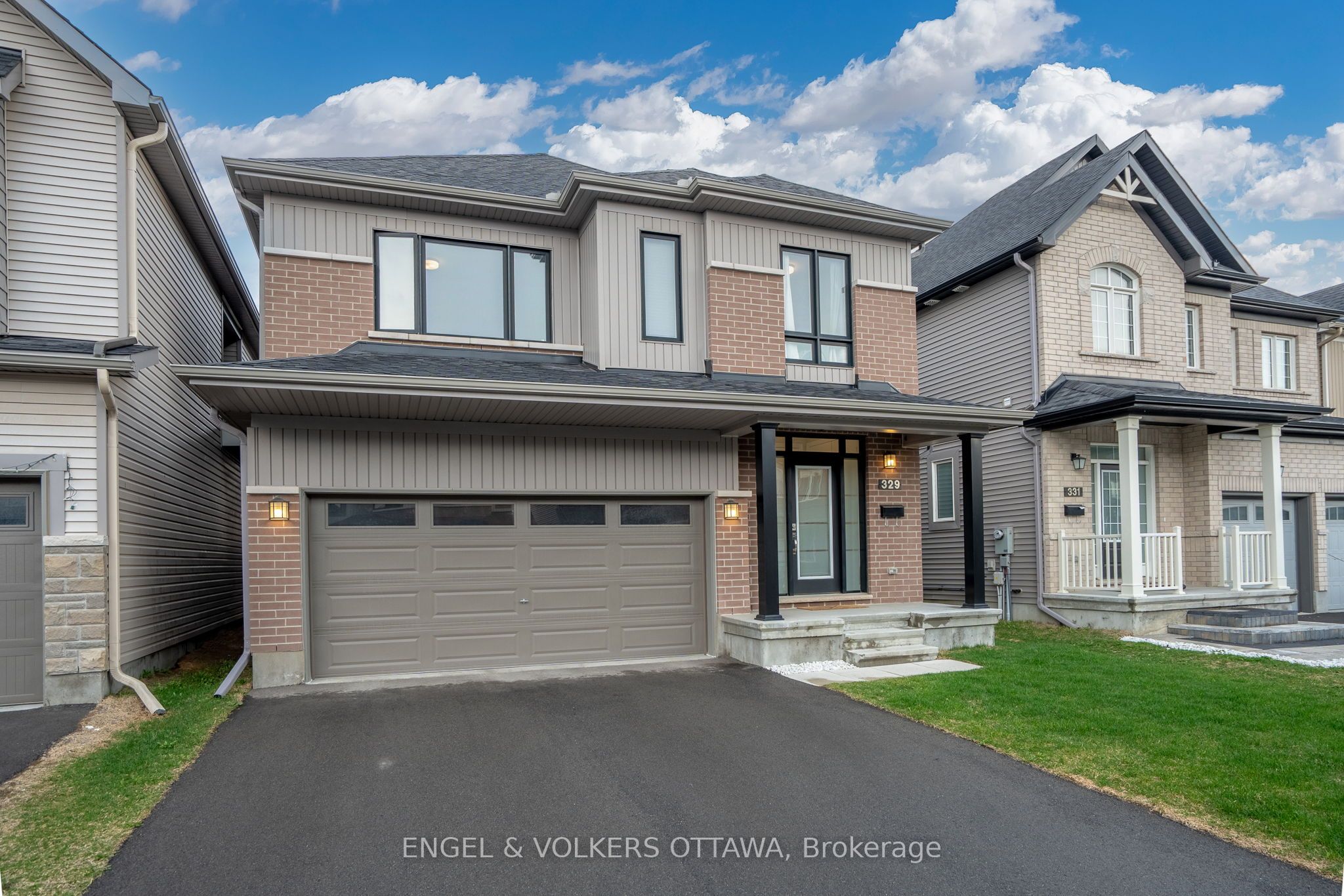 329 Finial Way Property Photo 2